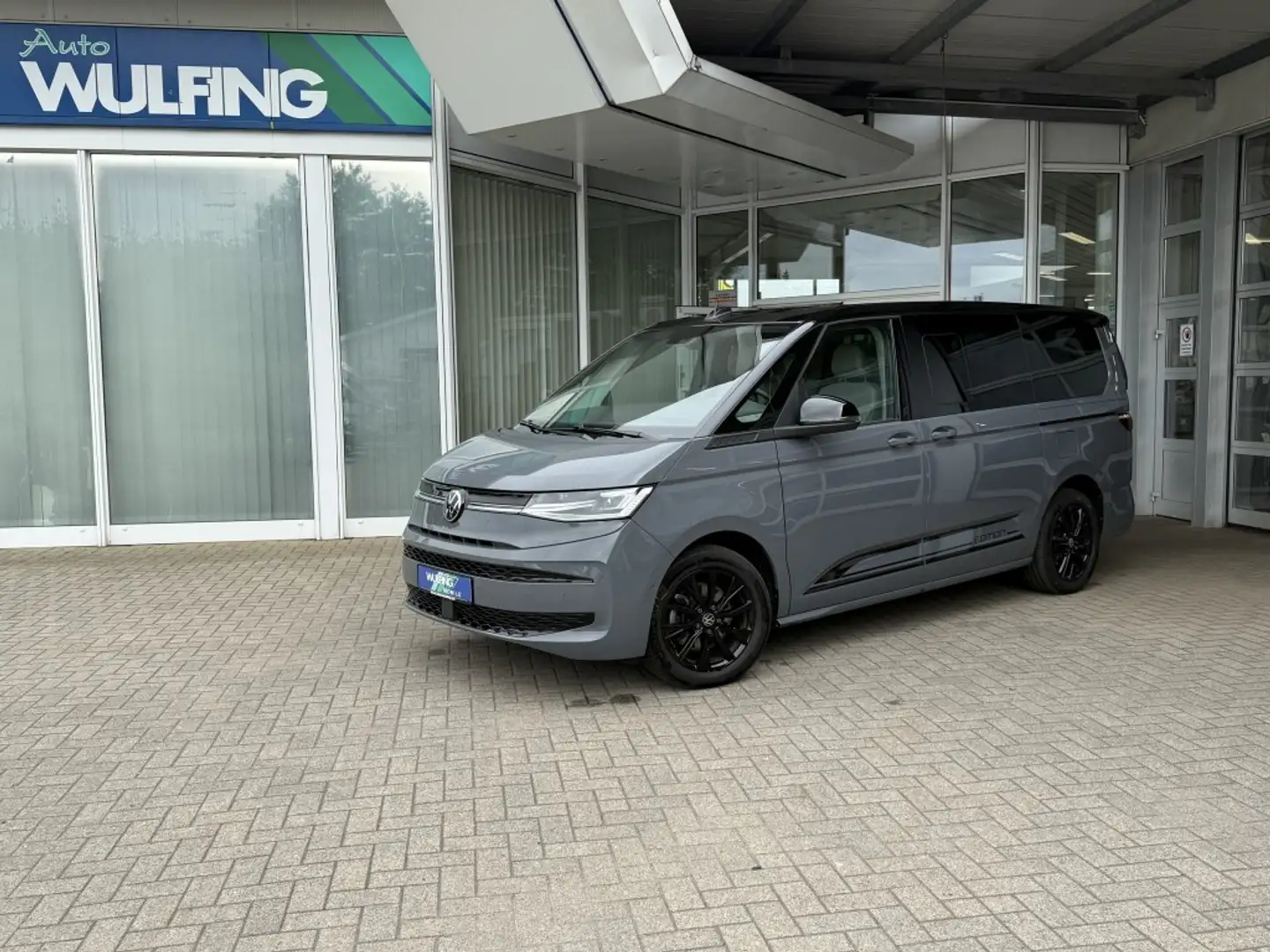 Volkswagen T7 Multivan 2.0 Tdi-DSG Lang, Edition, Easy-Open Gris - 1