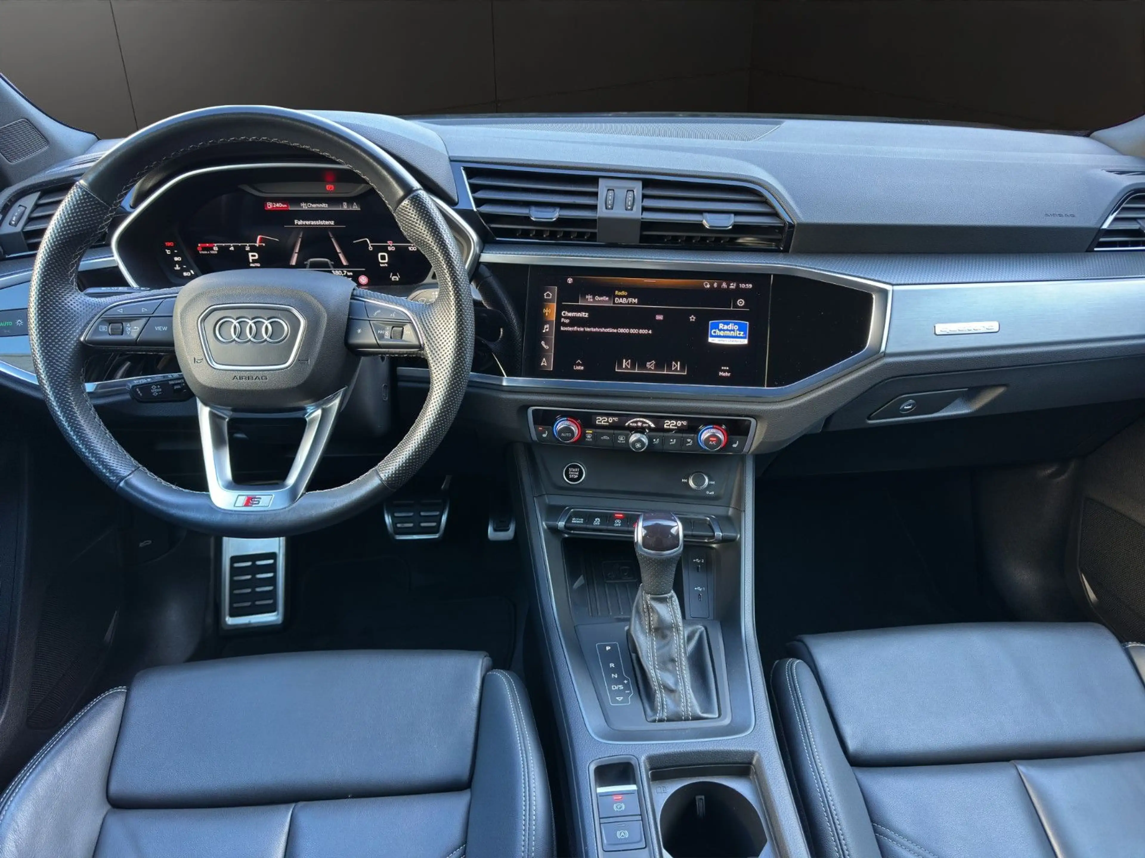 Audi Q3 Sportback 40 TFSI qu.S tr. S LINE+MATRIX+AHZV — photo 9