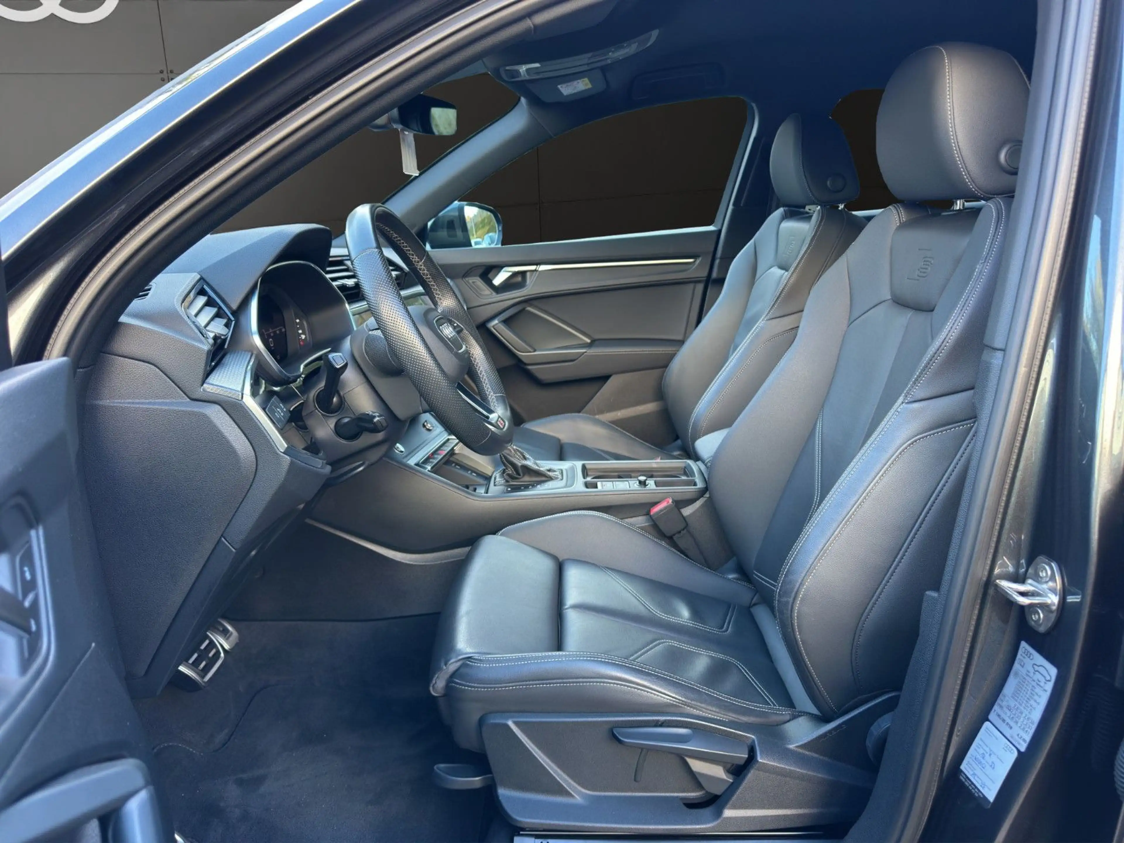 Audi Q3 Sportback 40 TFSI qu.S tr. S LINE+MATRIX+AHZV — photo 8