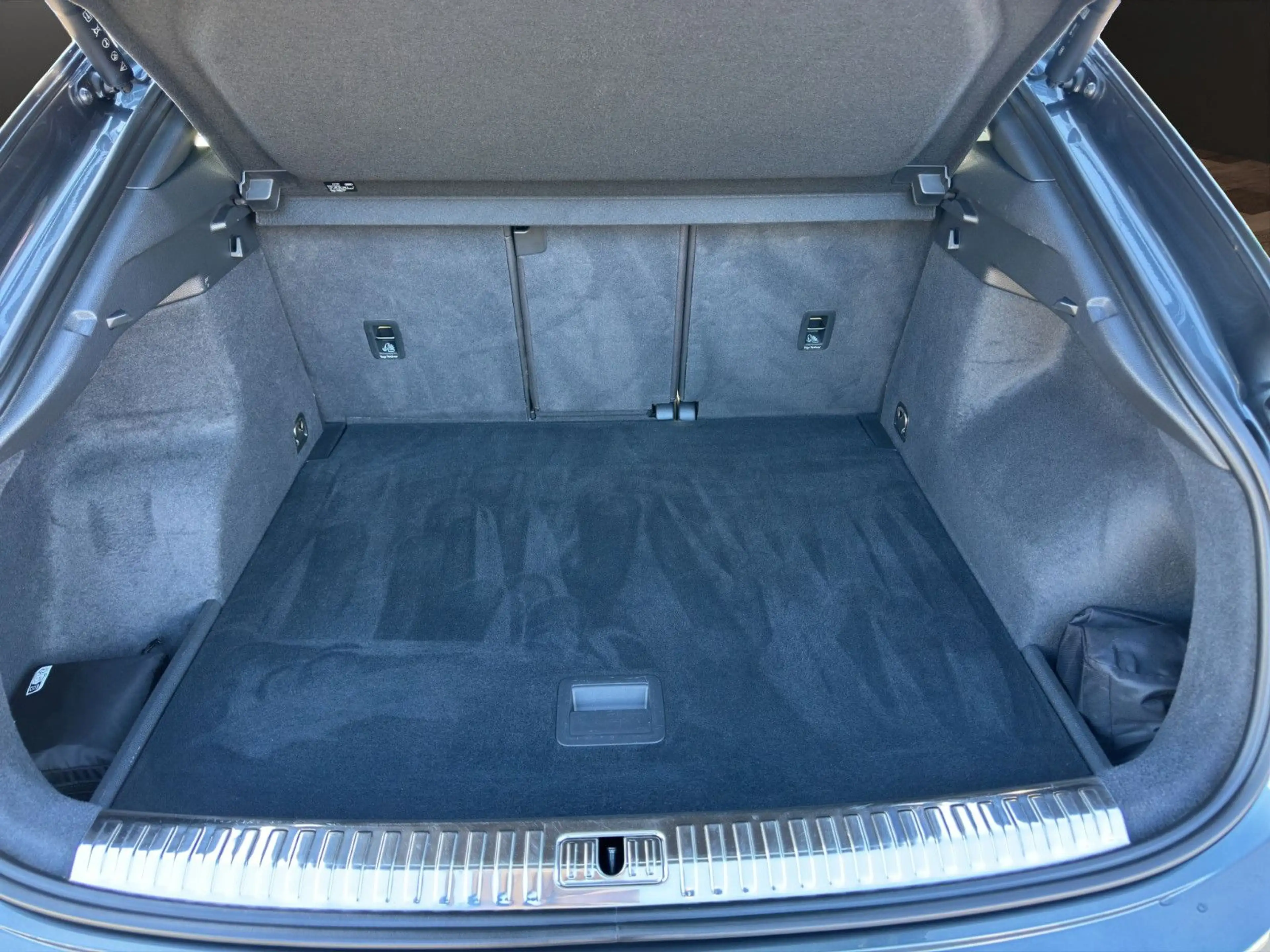 Audi Q3 Sportback 40 TFSI qu.S tr. S LINE+MATRIX+AHZV — photo 6