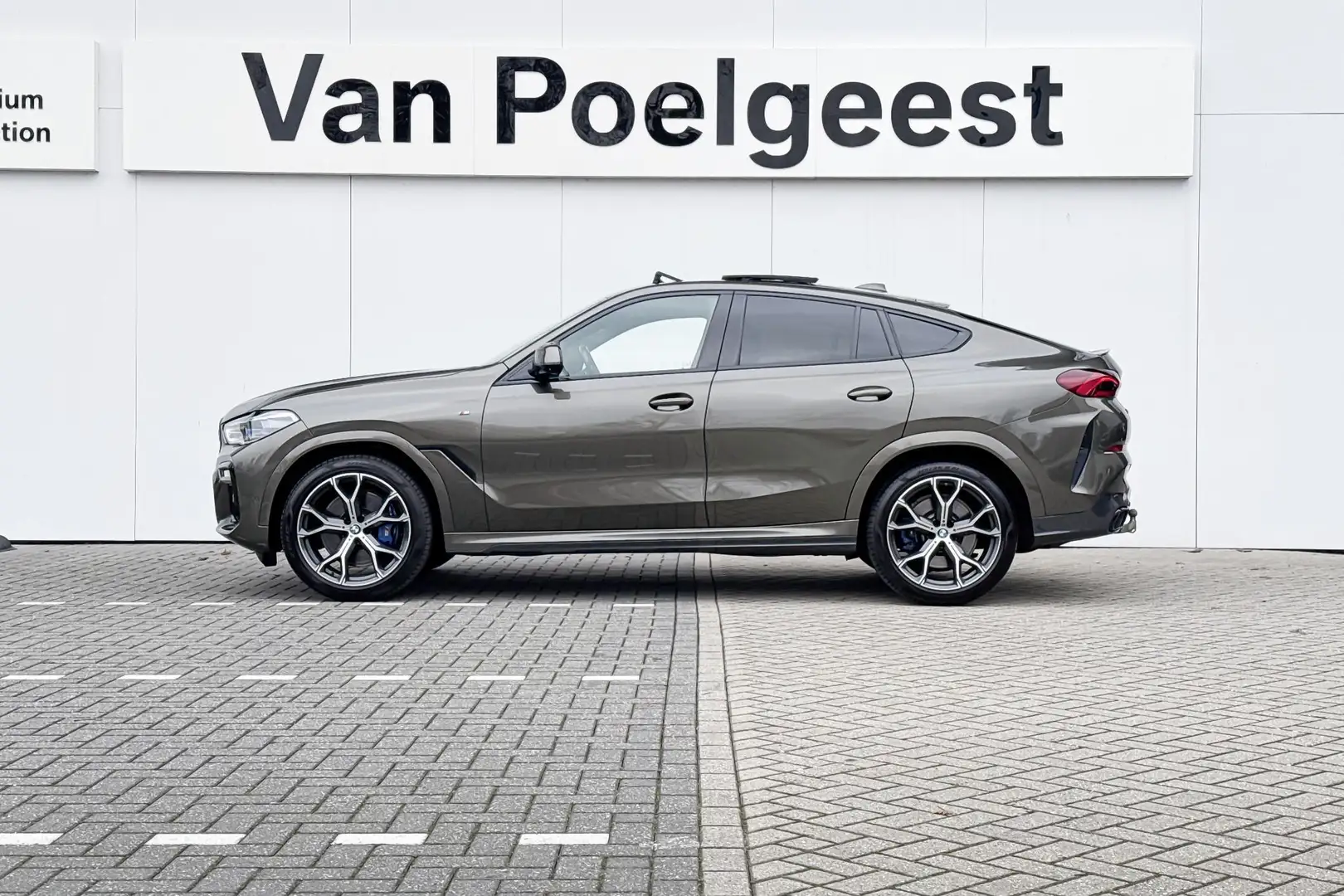 BMW X6 M50i Driving Assistant Professional | M Sport | Tr Vert - 2