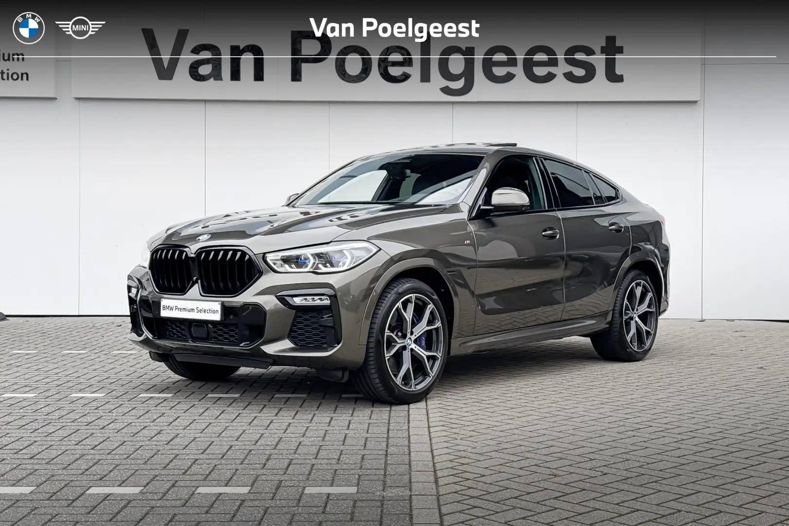 BMW X6 M50i Driving Assistant Professional | M Sport | Tr Vert - 1