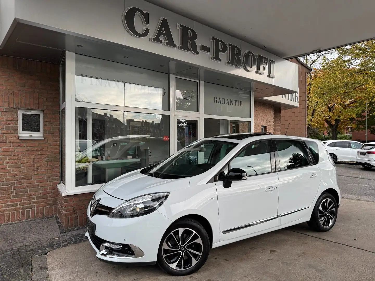 Renault Scenic III BOSE Edition Autom. Navi/Panorama Weiß - 1