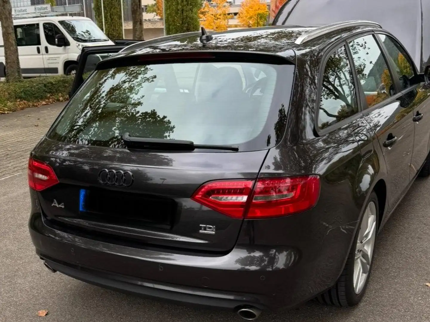 Audi A4 allroad A4 allroad quattro (clean die.) 3.0 TDI DPF S tron Schwarz - 2