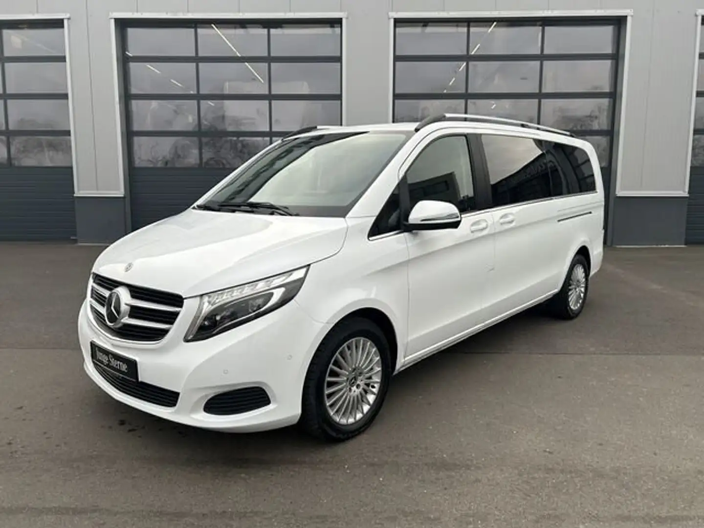 Mercedes-Benz V 220 V 220 d AVANTGARDE Extralang DISTRO LED Navi RFK Blanc - 2
