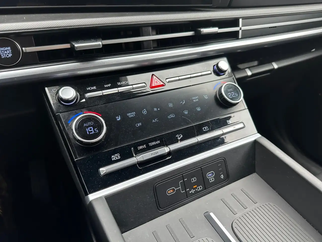 Hyundai SANTA FE снимка Hyundai SANTA FE