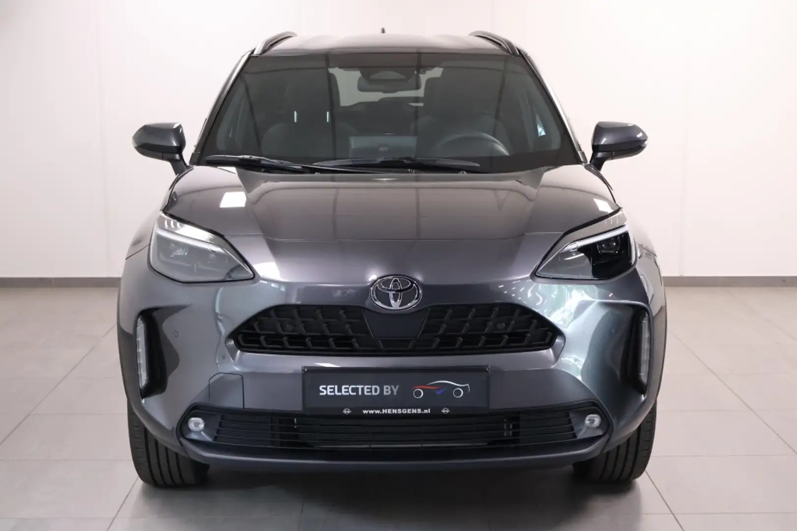 Toyota Yaris Cross 1.5 Hybrid Dynamic Gris - 2