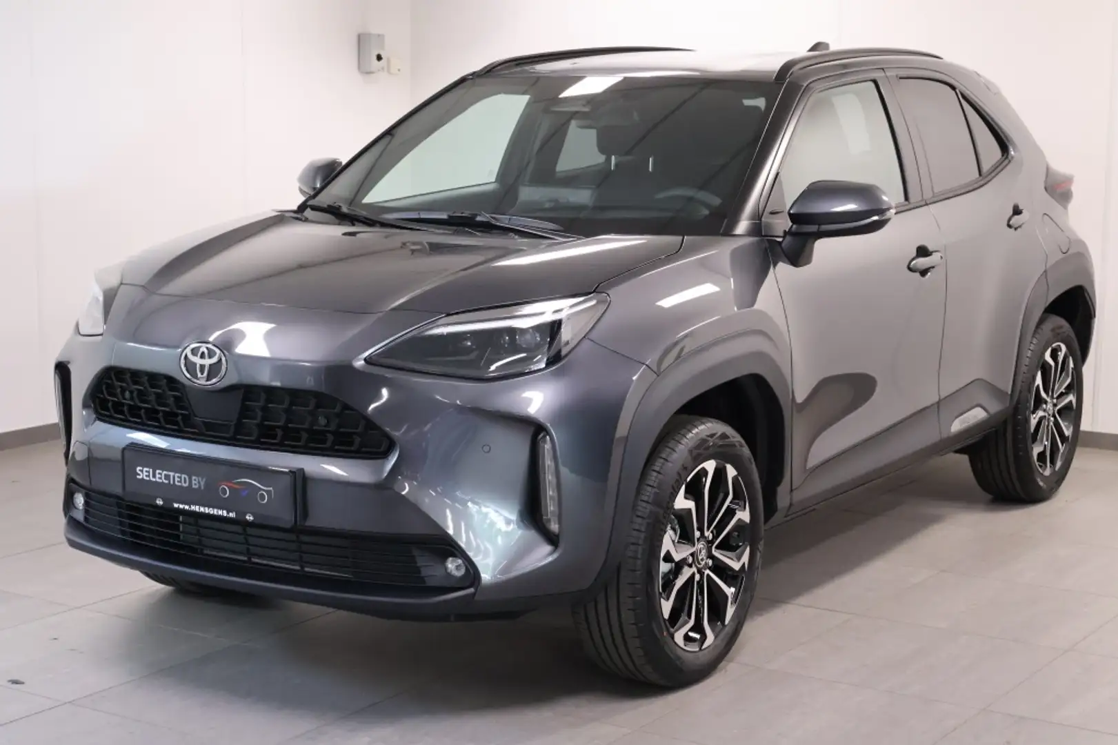Toyota Yaris Cross 1.5 Hybrid Dynamic Gris - 1