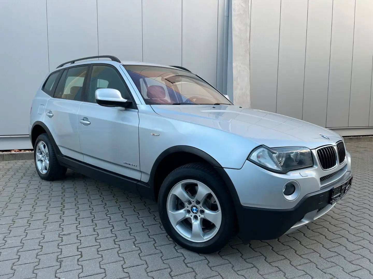 BMW X3 xDrive20d Automat Xenon AHK 2xPDC Alu 1.Hand Zilver - 2