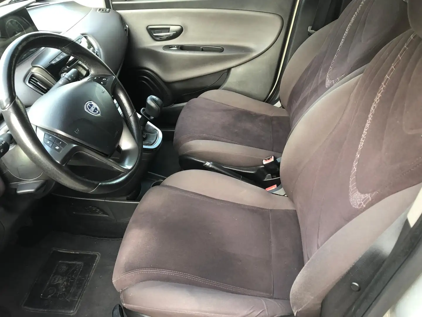 Lancia Ypsilon 1.2 BENZINA-GARANZIA 12 MESI - 2