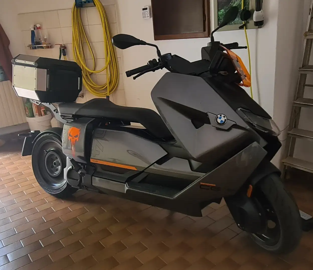 BMW CE 04 full optional Grau - 2