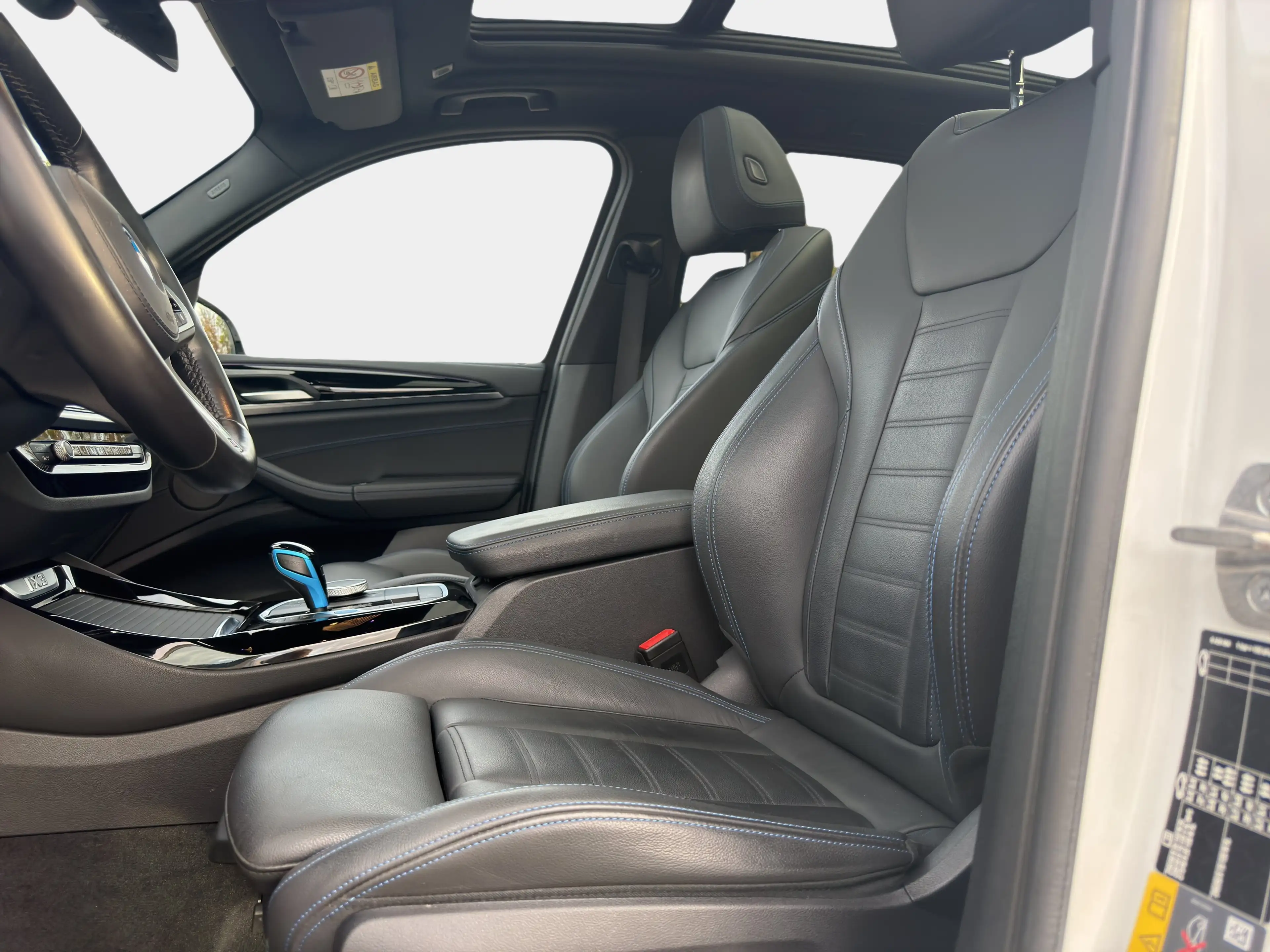 BMW iX3 — photo 15
