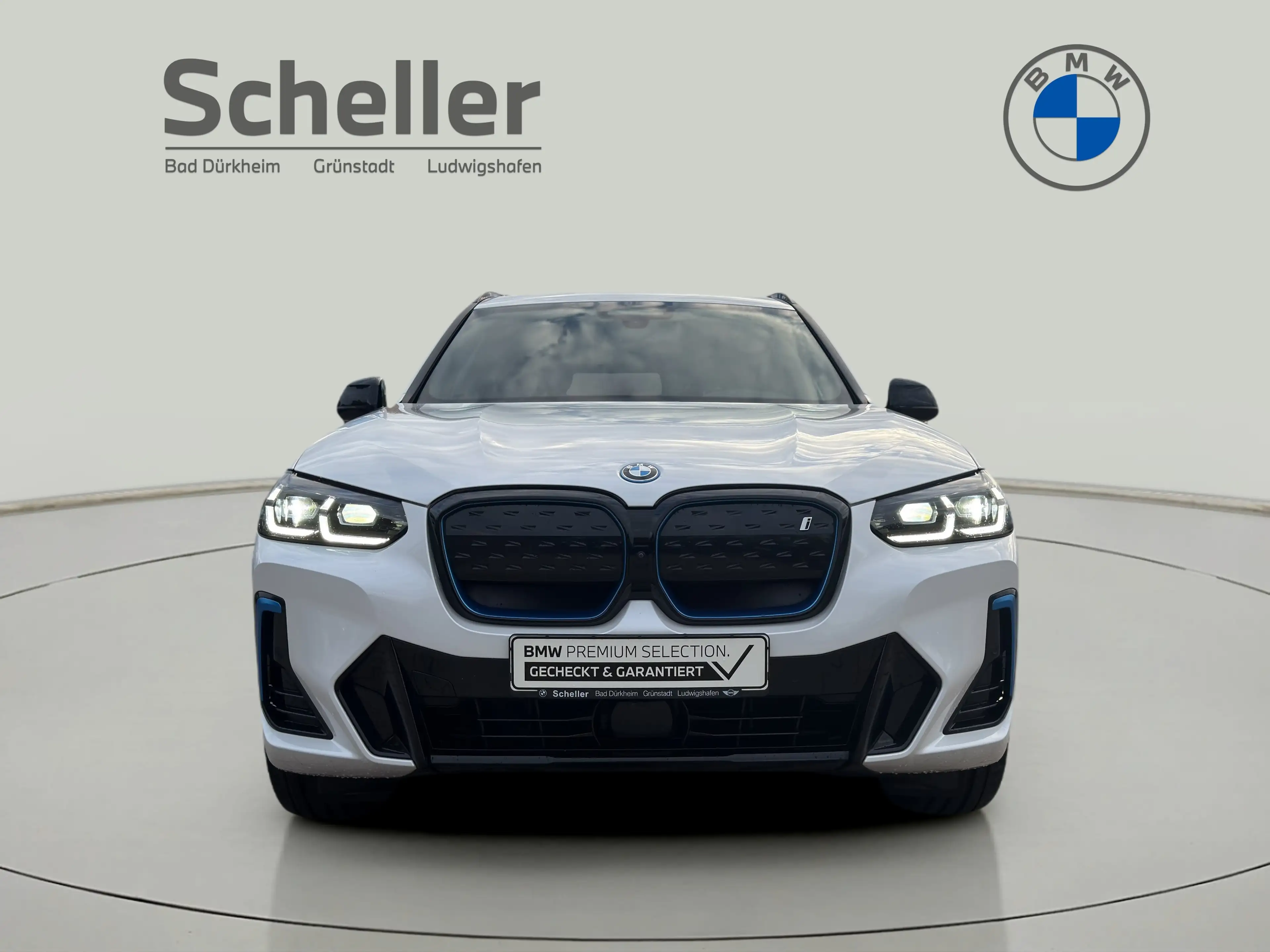 BMW iX3 — photo 3