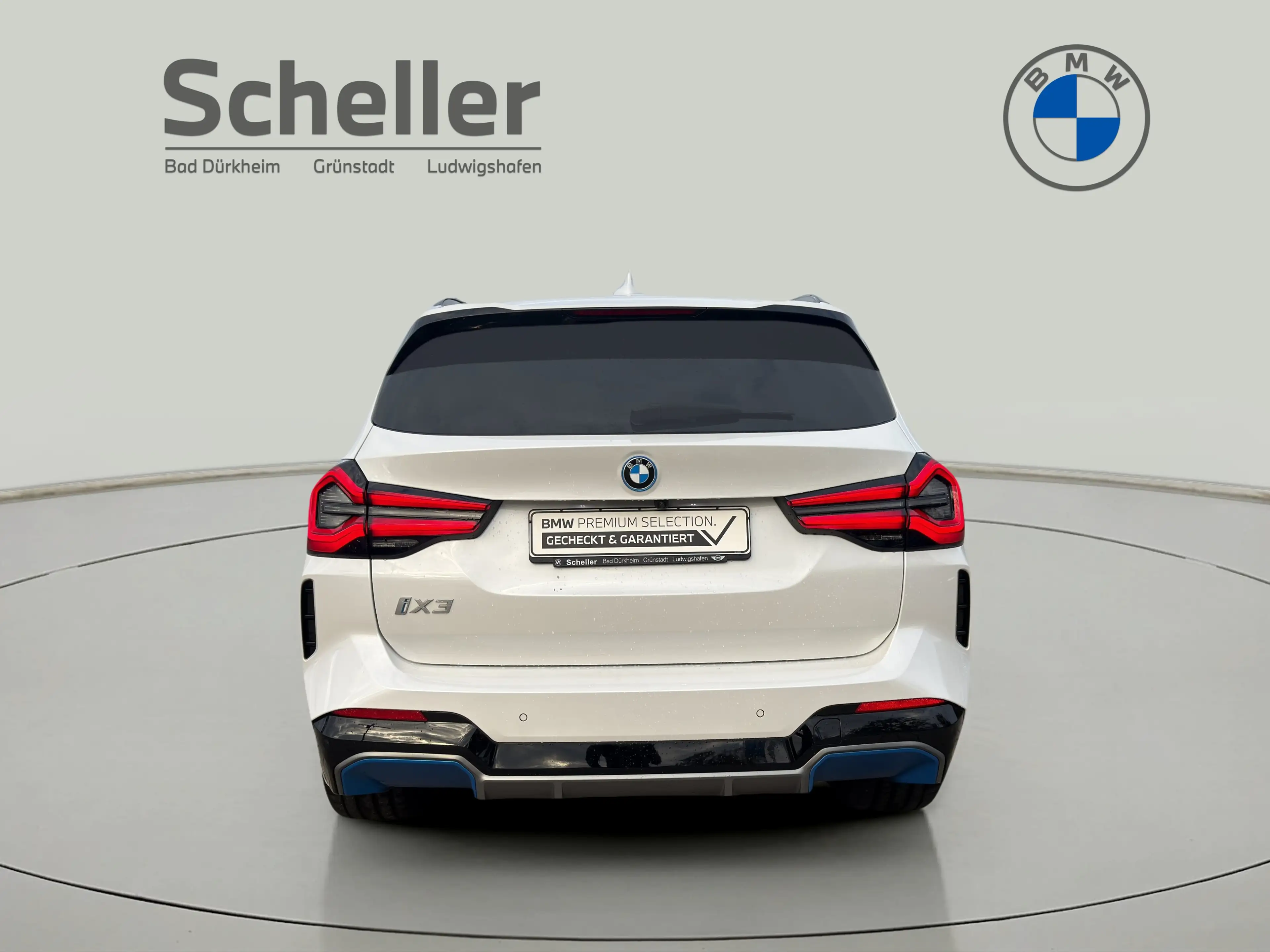 BMW iX3 — photo 7