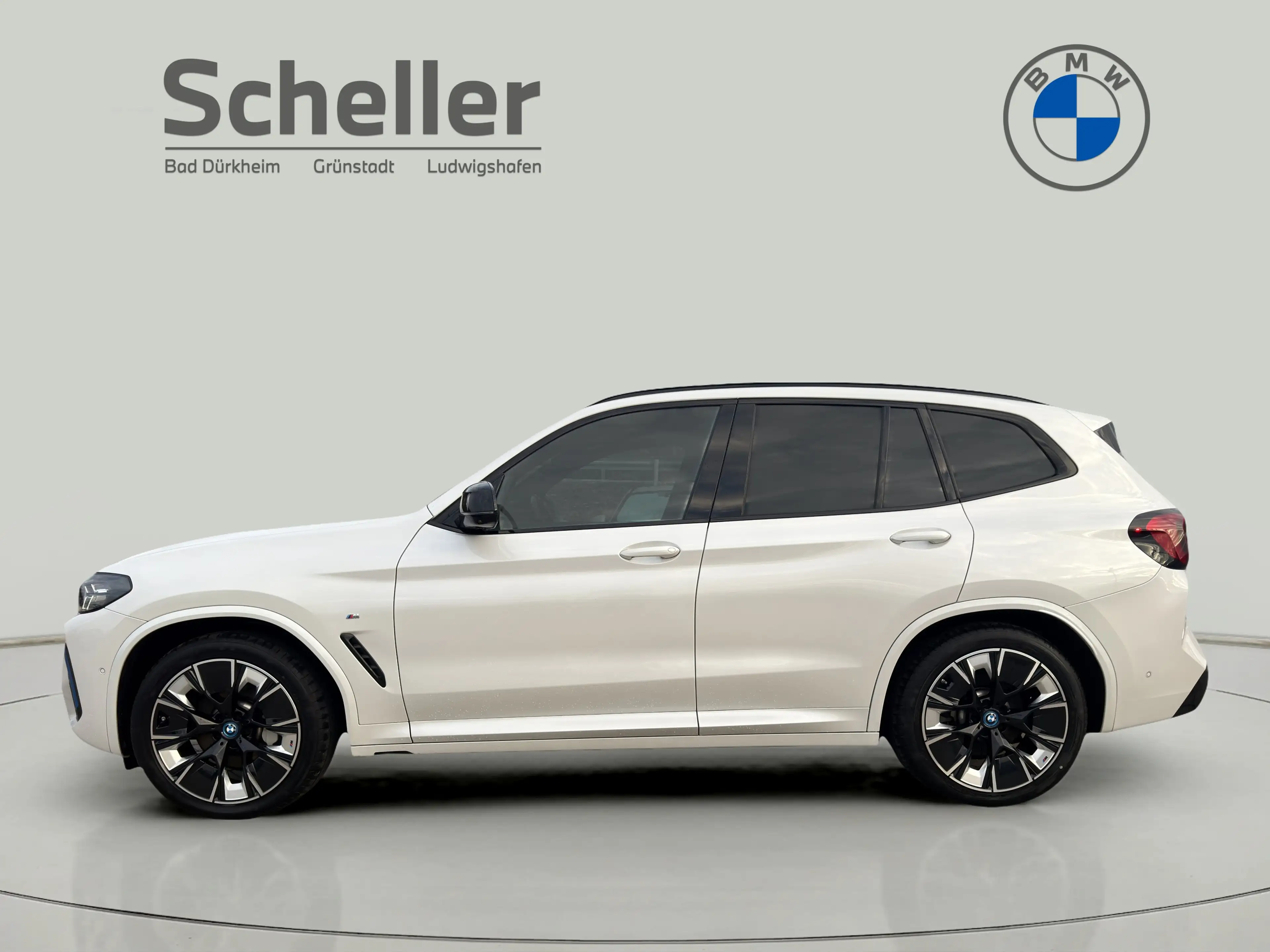 BMW iX3 — photo 5