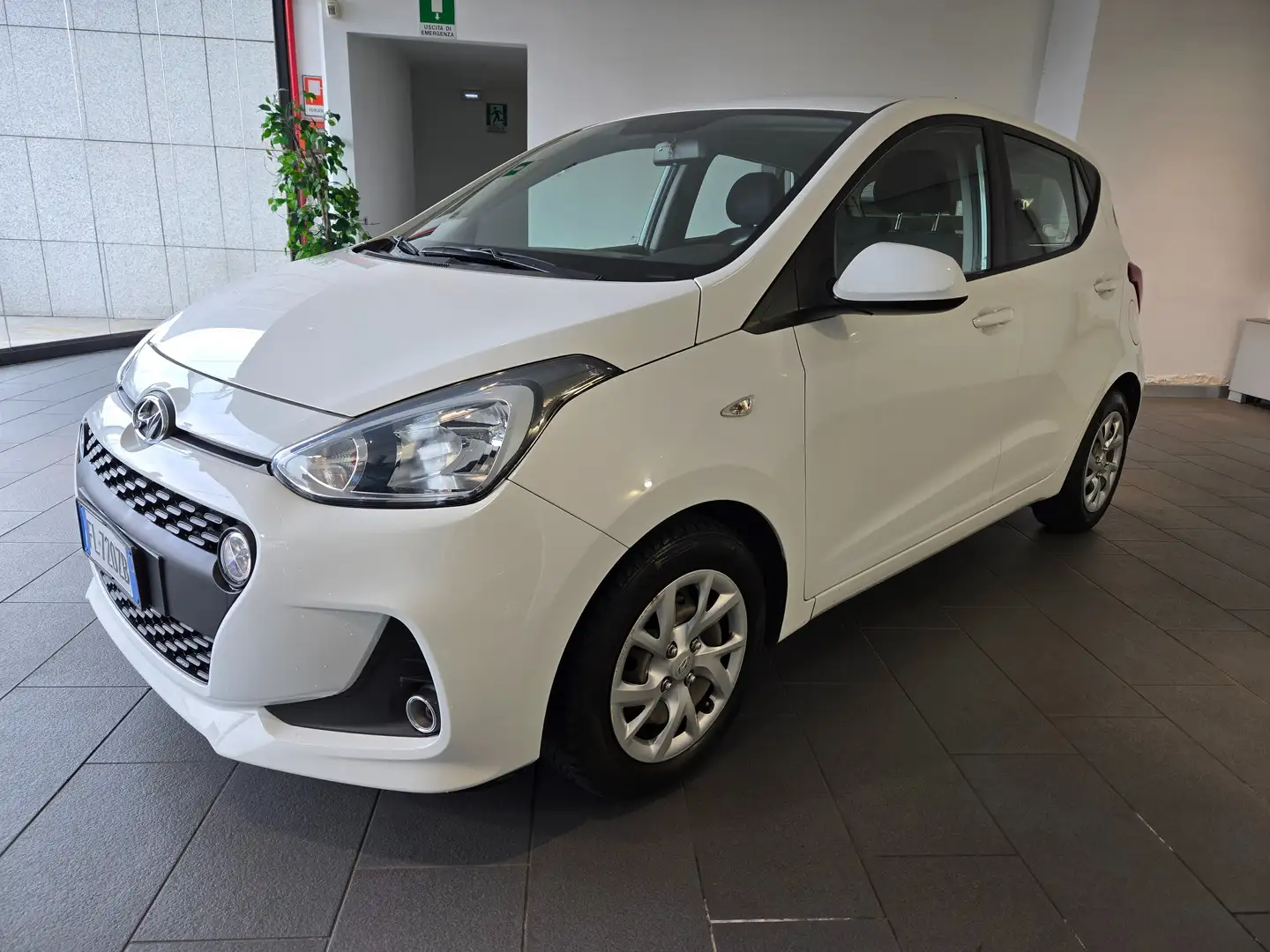 Hyundai i10 i10 II 2017 1.0 Style Blanc - 1