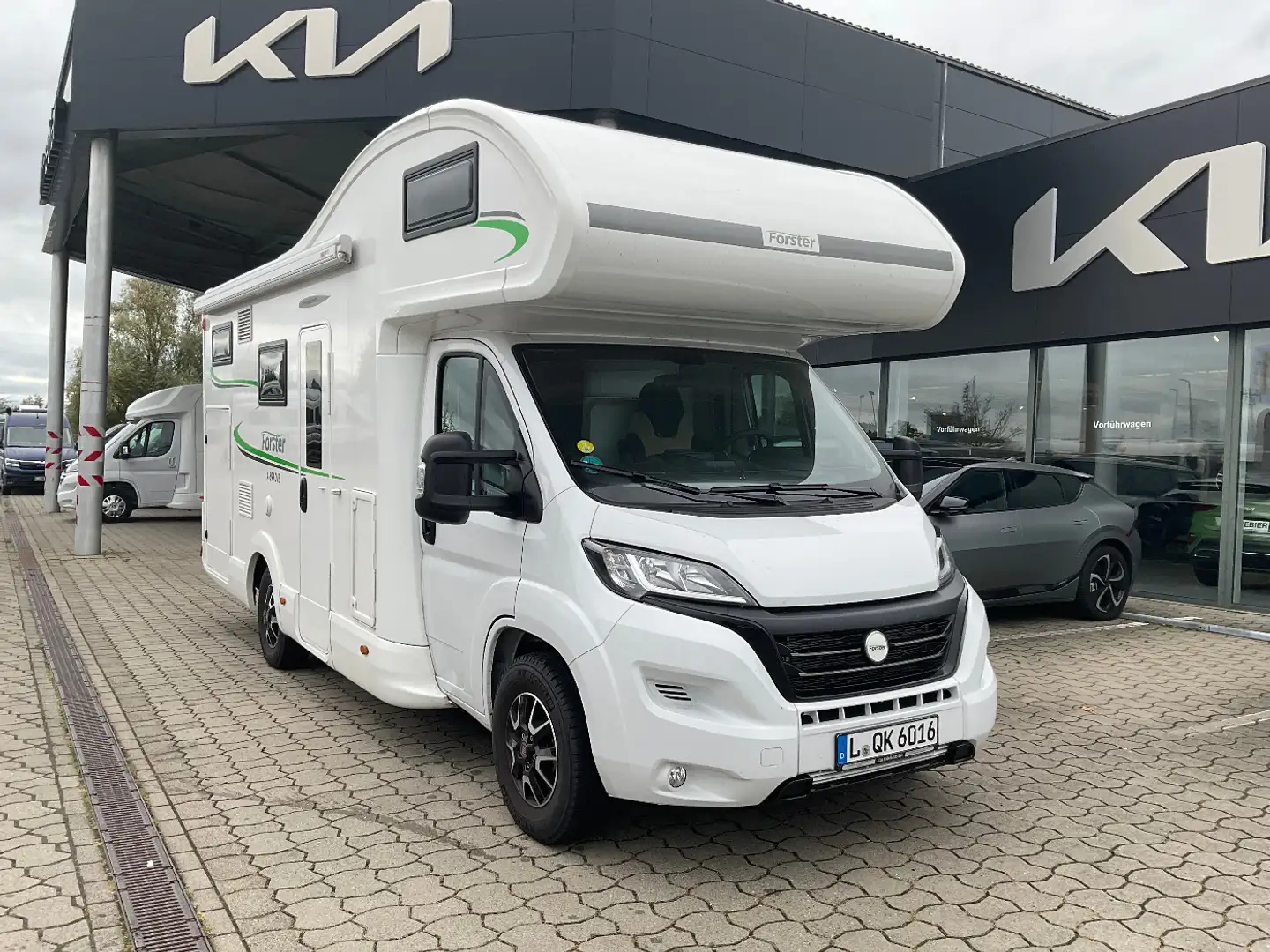 Forster A 699 DVB Fahrradträger, Markise, ISOFIX Weiß - 2