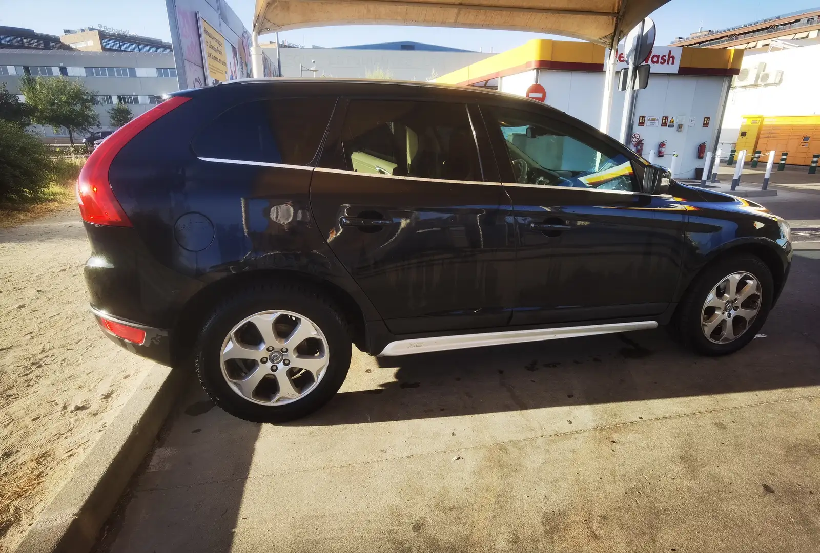 Volvo XC60 D3 AWD Aut. Summum - 2