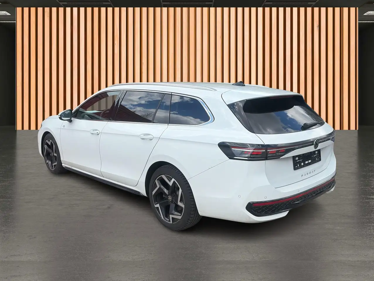 Volkswagen Passat Variant 2.0 TDI DSG R Line*KeyGo*IQ Light 4