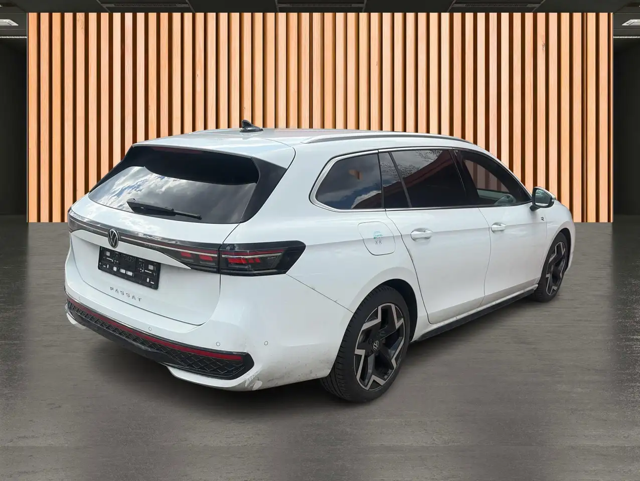 Volkswagen Passat Variant 2.0 TDI DSG R Line*KeyGo*IQ Light 5