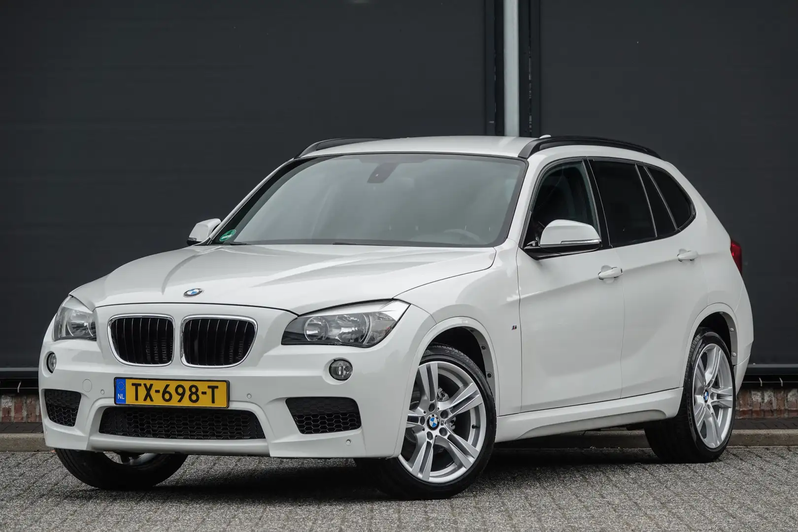 BMW X1 xDrive28i 245Pk | High Executive | M-Sport | Shado Wit - 1
