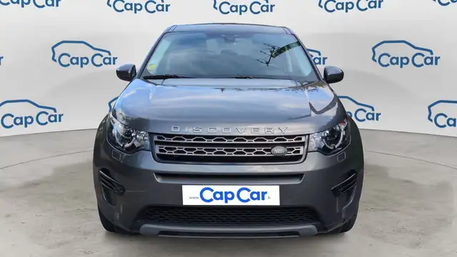 Land Rover Discovery Sport view 5