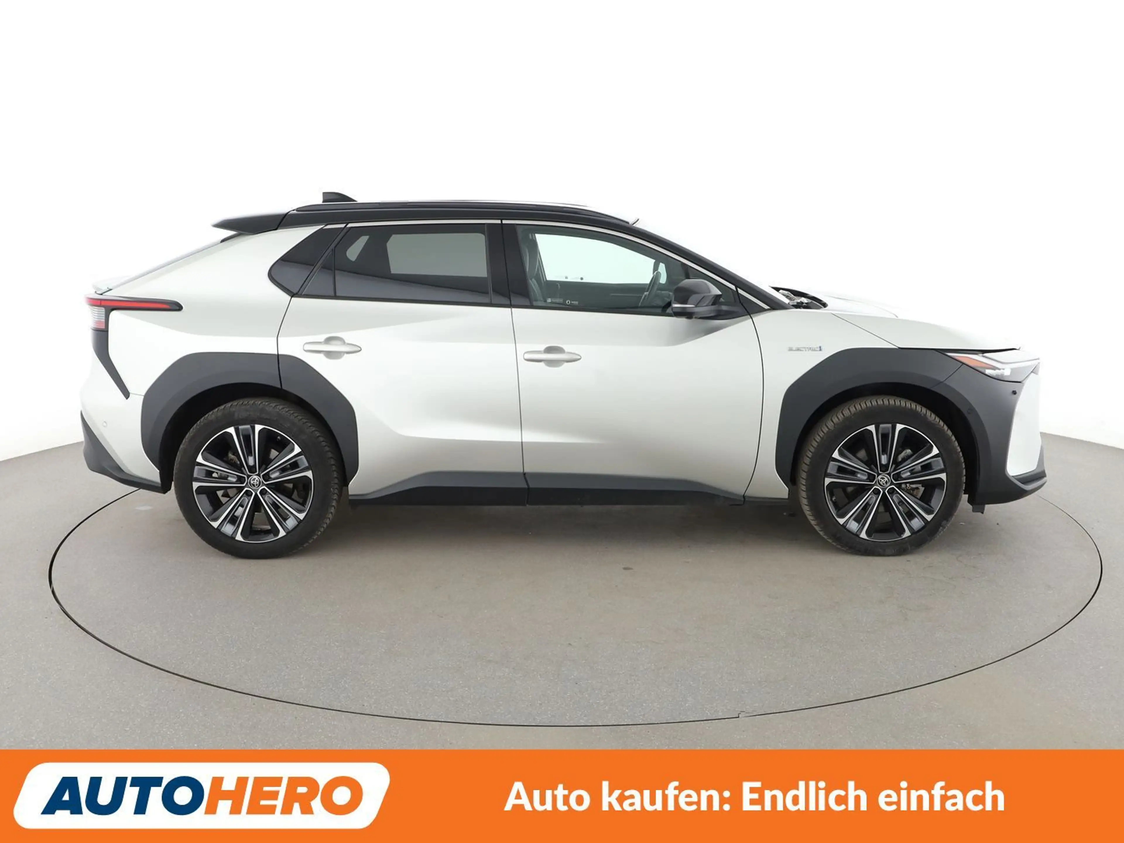 Toyota bZ4X electric drive 160 kW AWD *NAV*MATRIX*ACC*360CAM* — photo 7