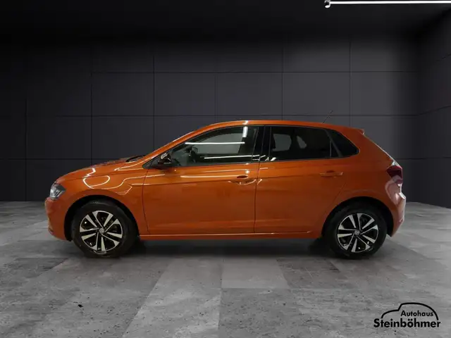 Volkswagen Polo view 3