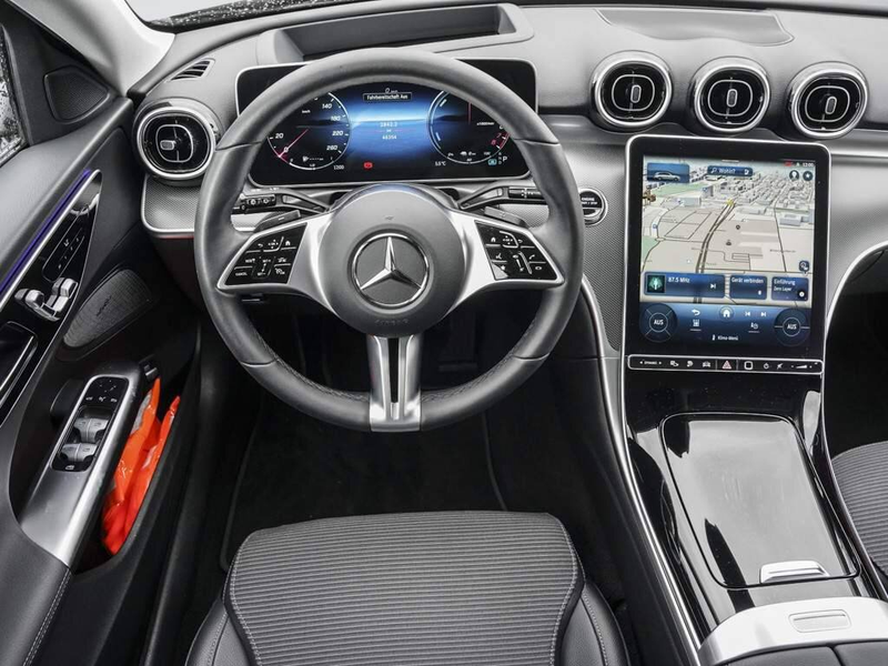 Mercedes-Benz C 300 C 300 e T AVANTGARDE DISTRONIC HUD MEMORY KAMERA — photo 8