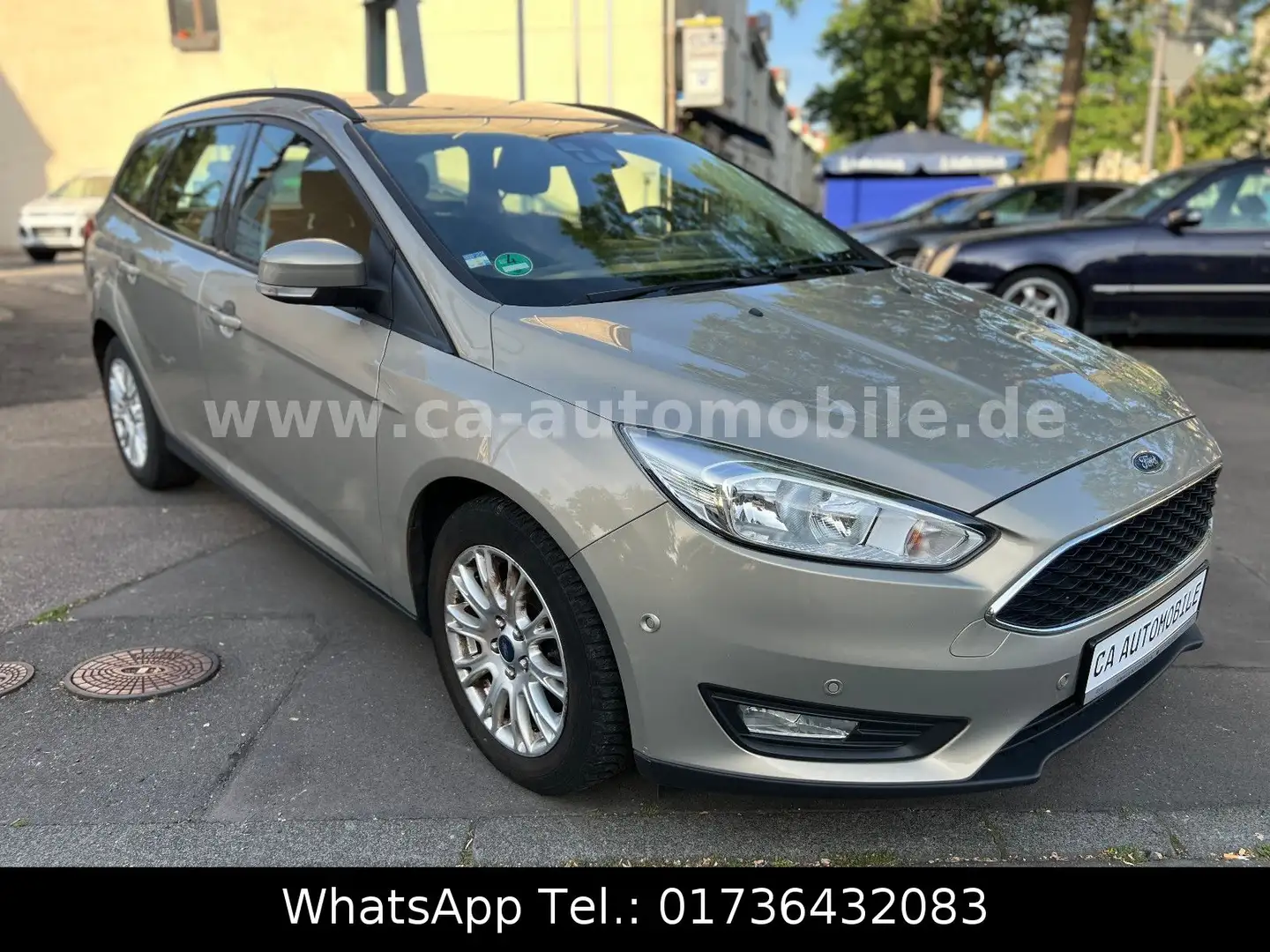 Ford Focus Turnier Business*AHK*SITZHE*KLIMA*NAVI*PDC Gris - 1