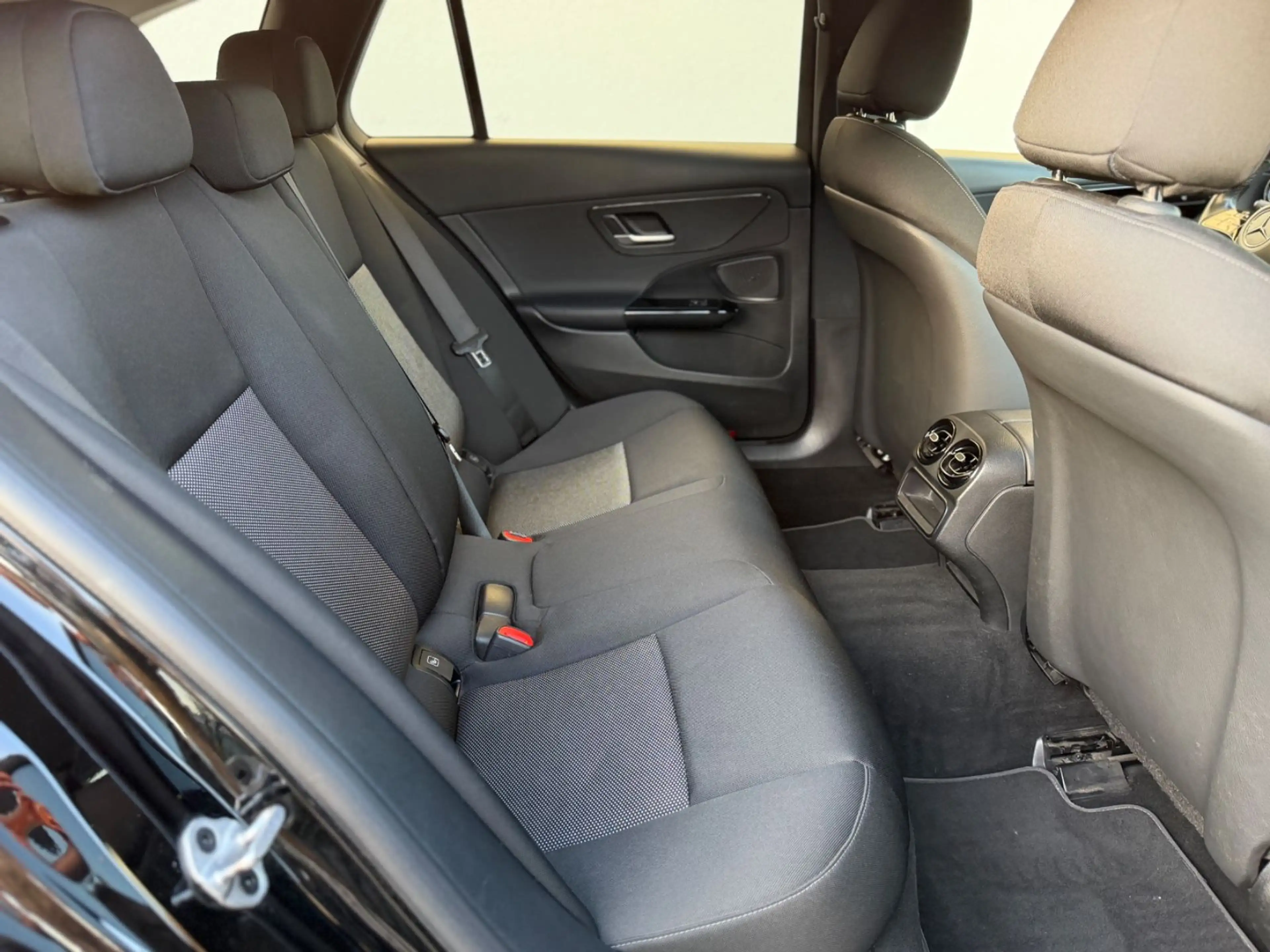 Mercedes-Benz C 220 T d Avantgarde /AHK/LED/KAMERA/BURMESTER — photo 14