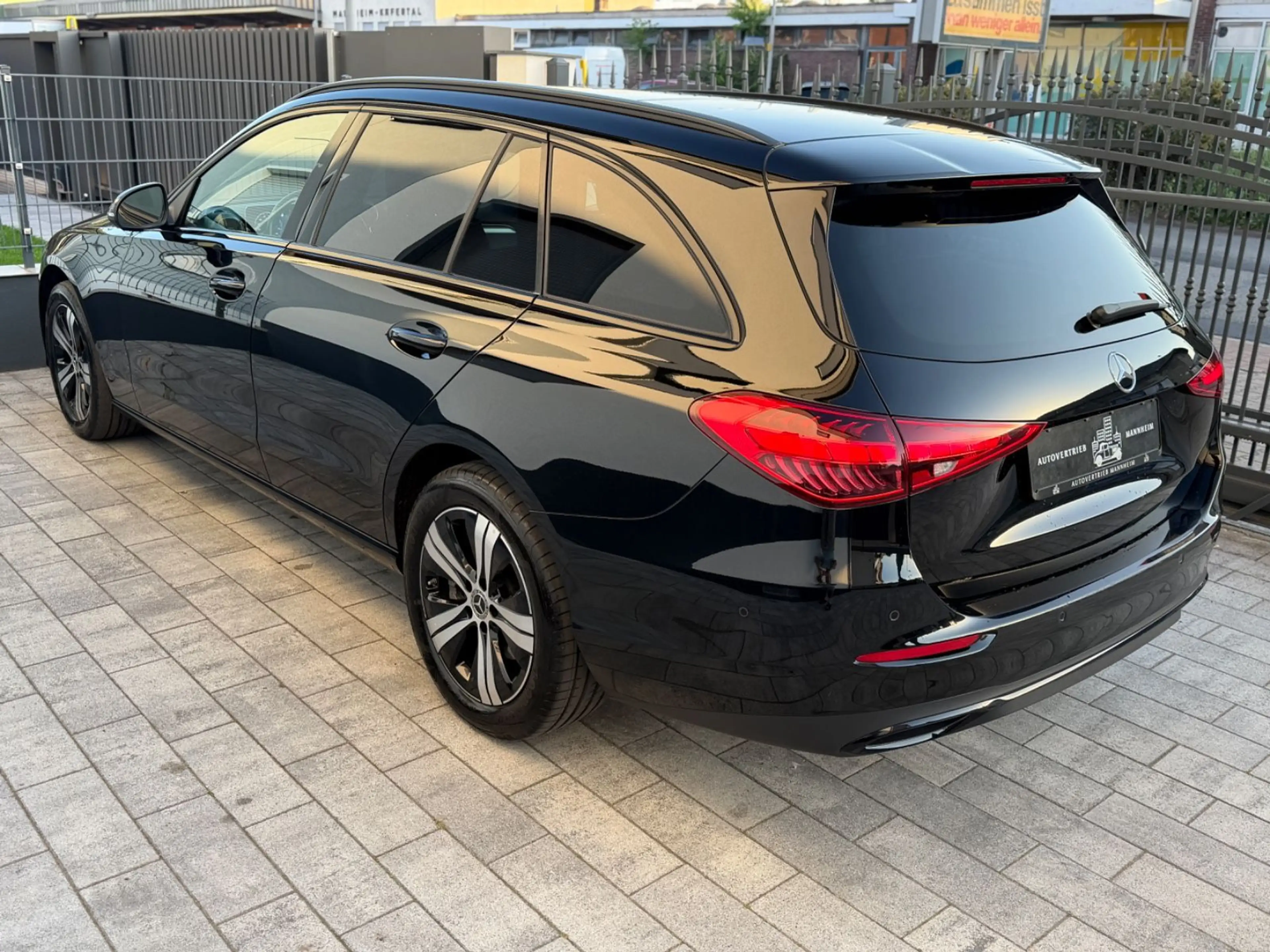 Mercedes-Benz C 220 T d Avantgarde /AHK/LED/KAMERA/BURMESTER — photo 6