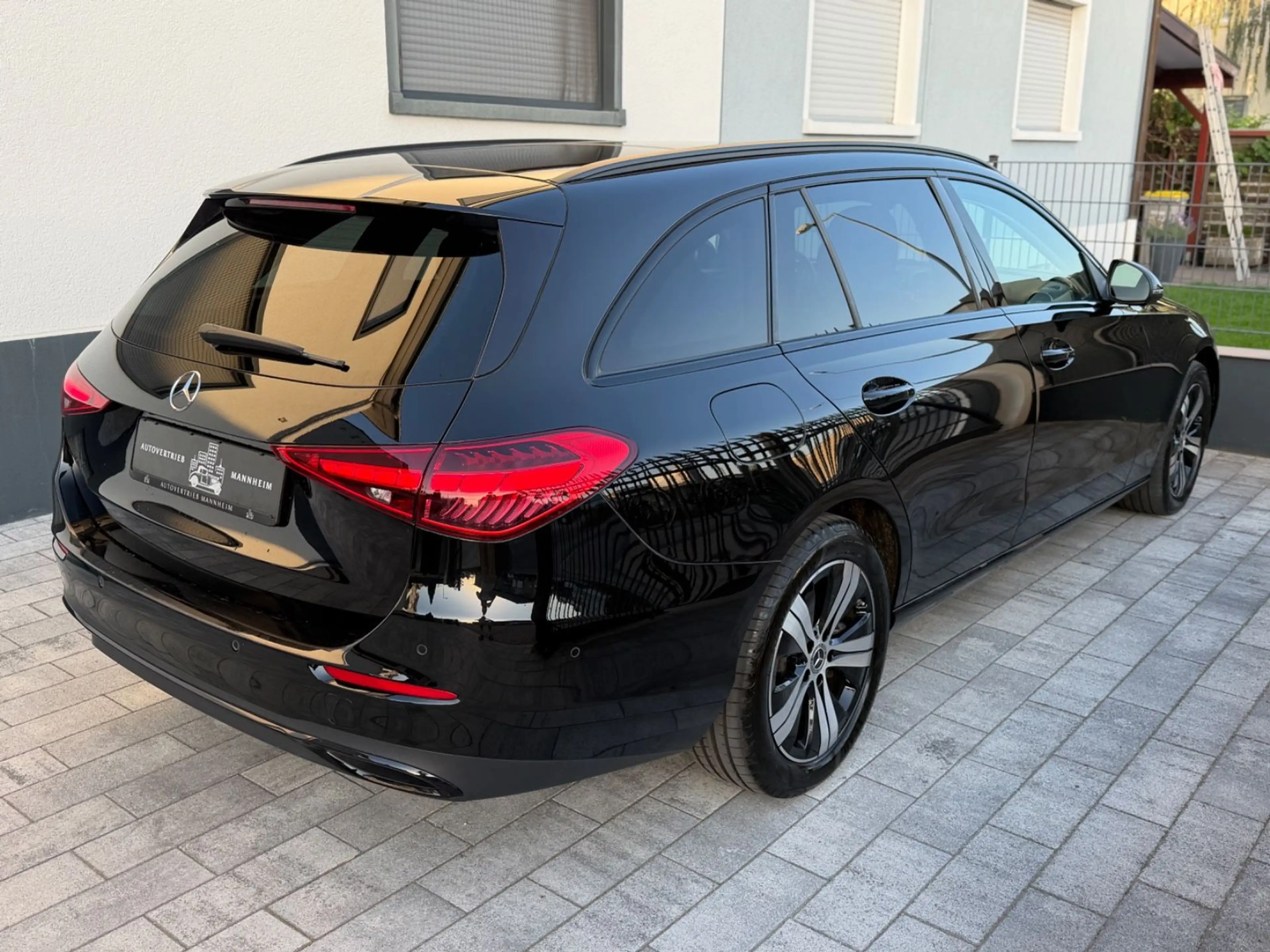 Mercedes-Benz C 220 T d Avantgarde /AHK/LED/KAMERA/BURMESTER — photo 4