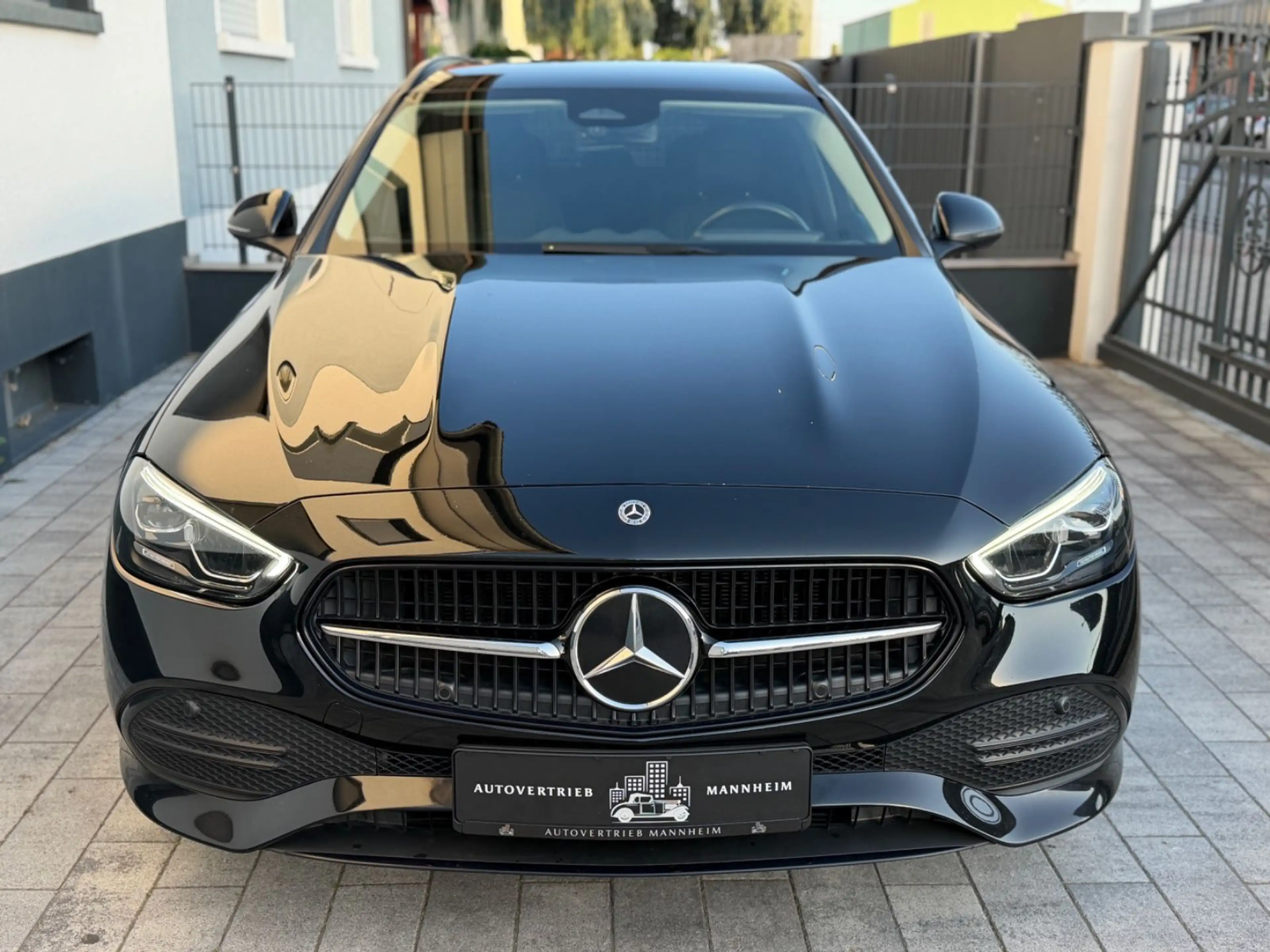 Mercedes-Benz C 220 T d Avantgarde /AHK/LED/KAMERA/BURMESTER — photo 2