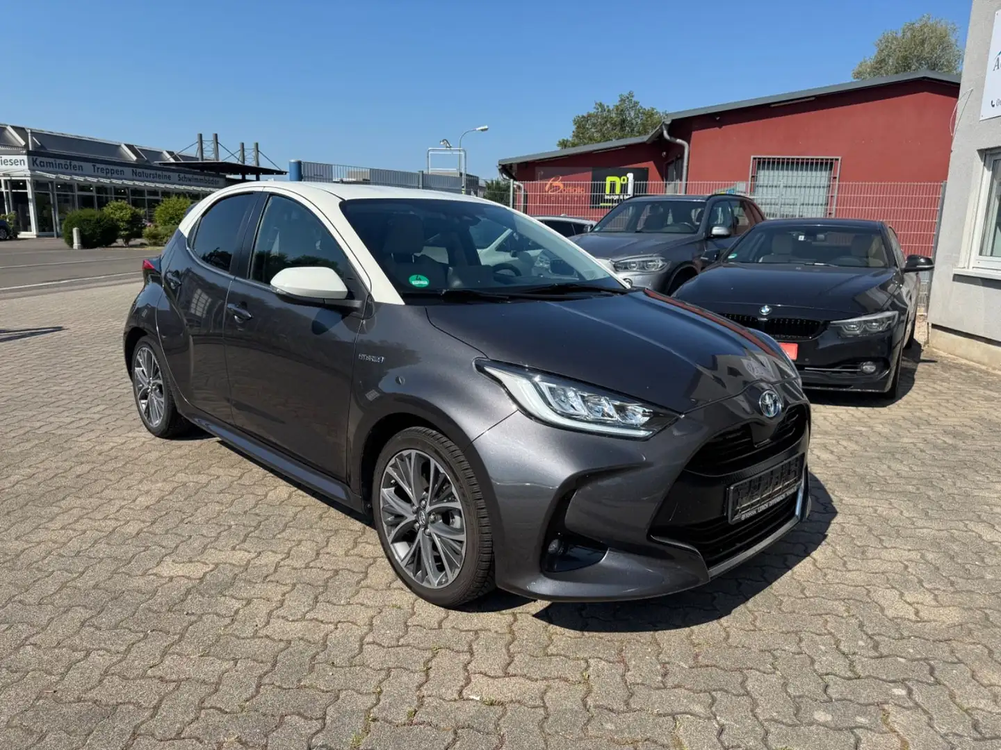 Toyota Yaris Hybrid Team Deutschland*TwoTone*Leder*Navi - 2