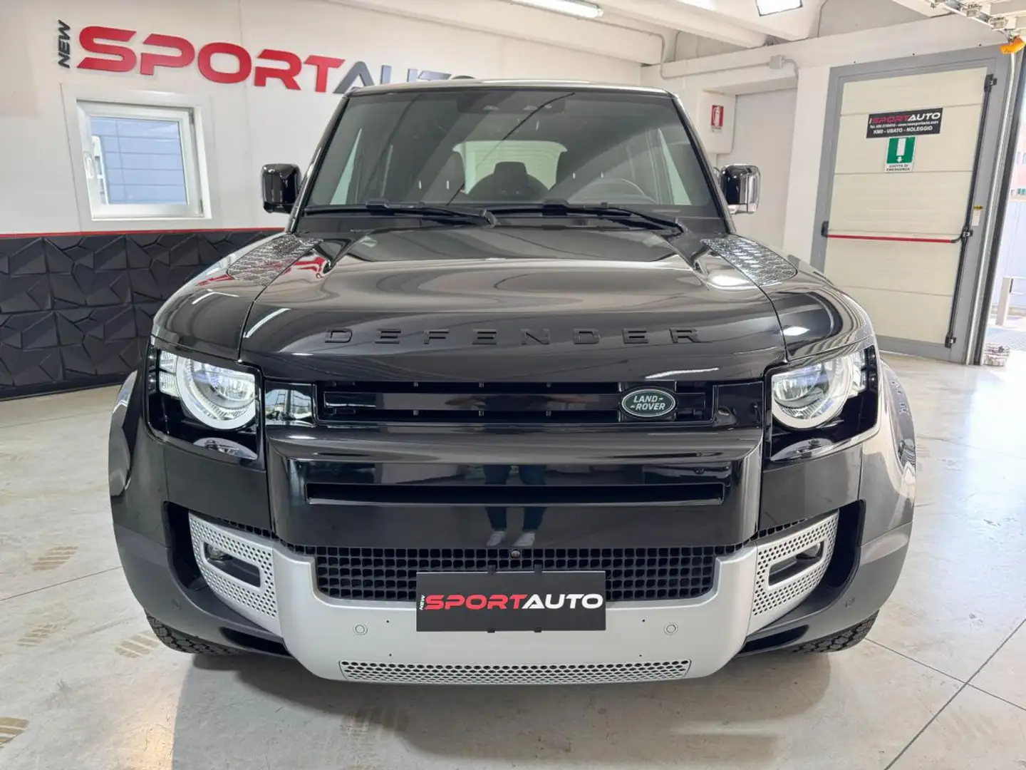 Land Rover Defender 110 3.0D 200 CV Auto. S AUTOCARRO N1 Black - 2