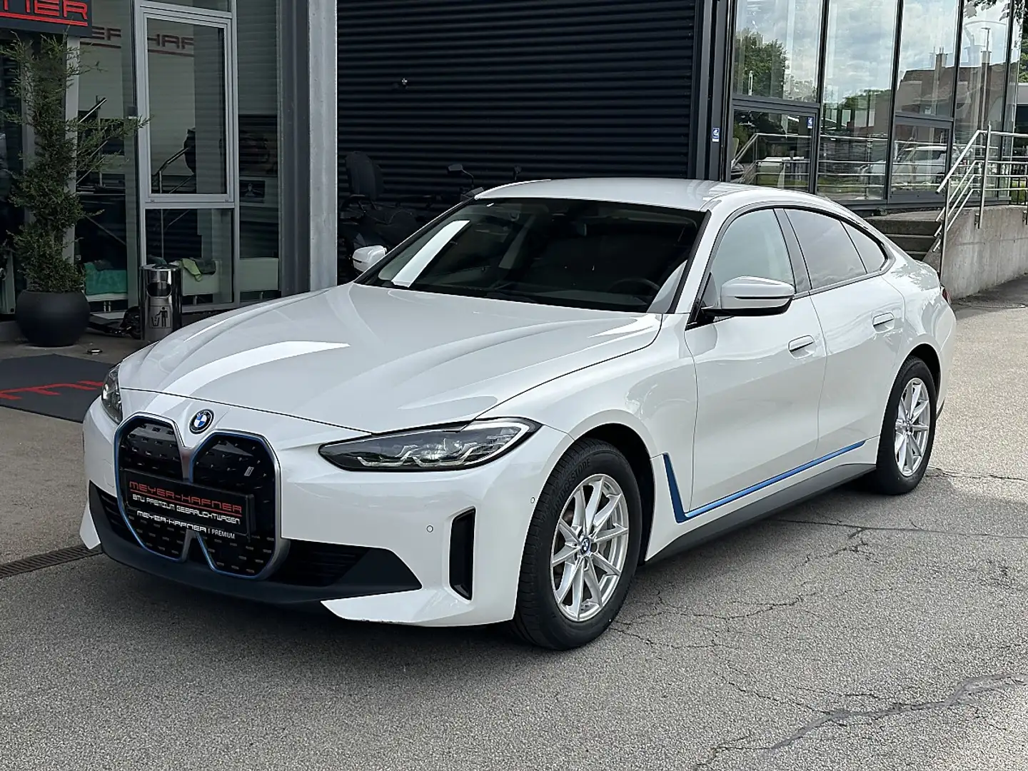 BMW i4 Gran Coupe eDrive40 80,7kWh Weiß - 1