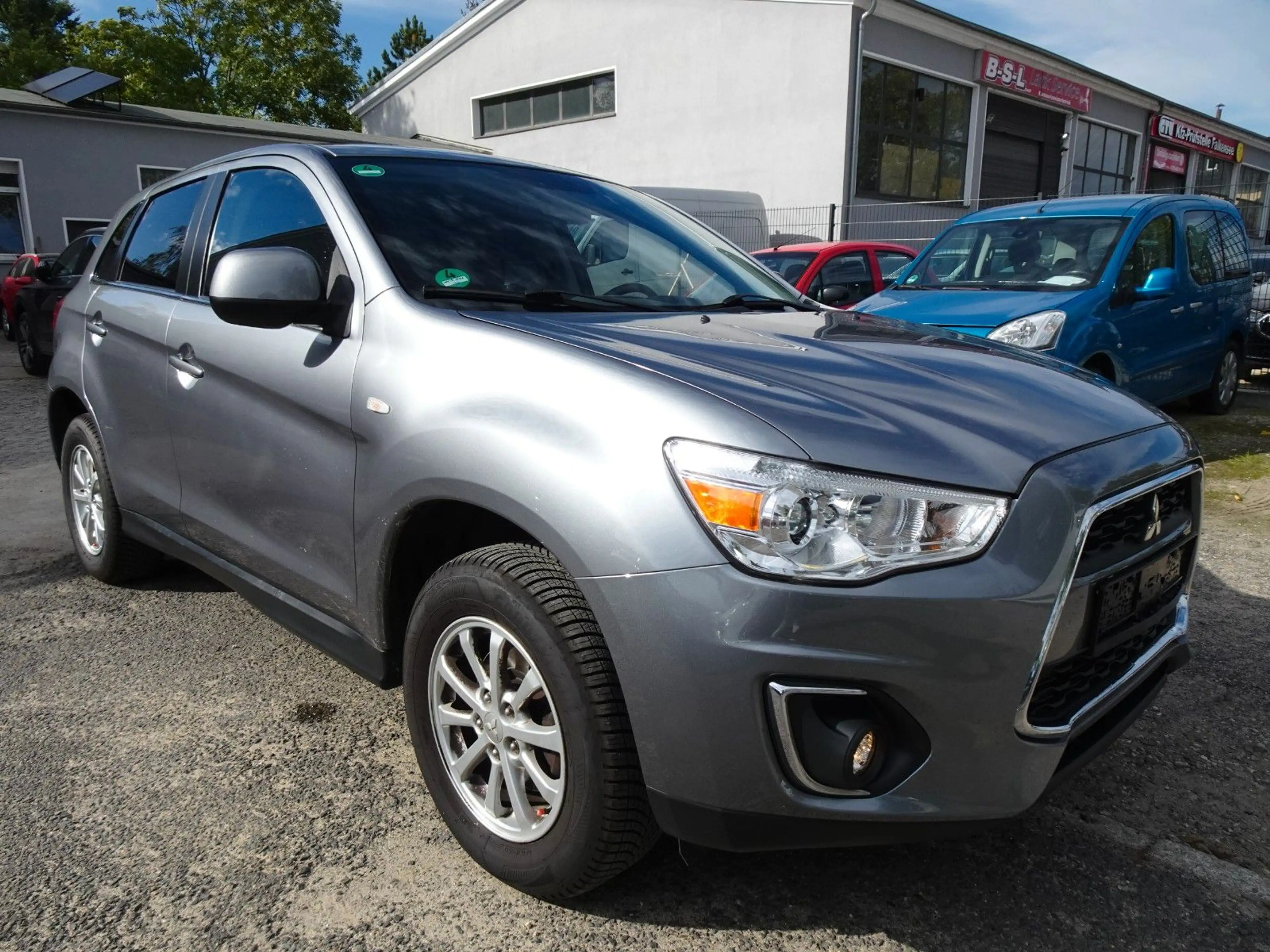 Mitsubishi ASX Invite 4WD 2.3, 110kW, AUTOM-KLIMATR-TEMPOMA — photo 3