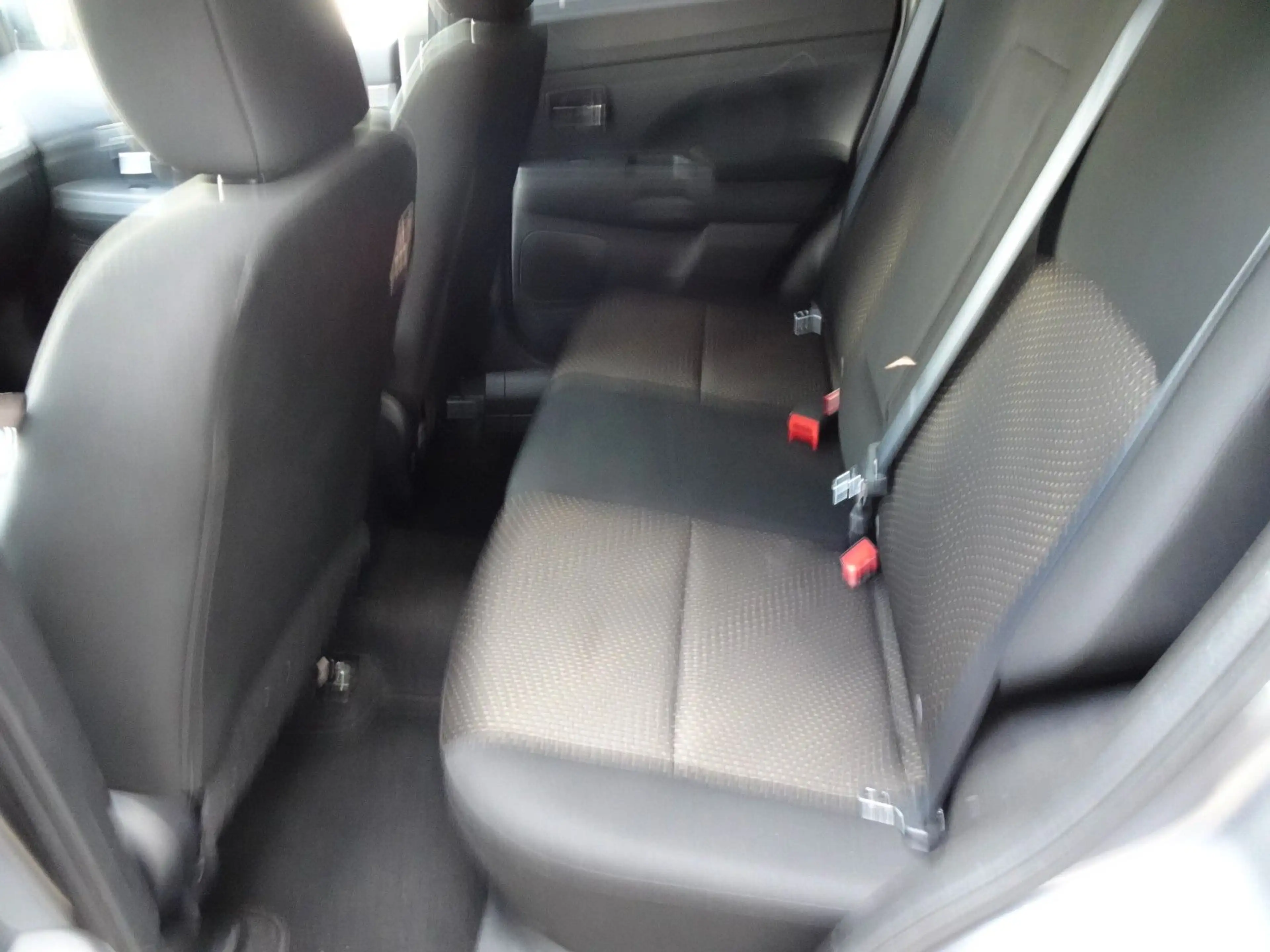 Mitsubishi ASX Invite 4WD 2.3, 110kW, AUTOM-KLIMATR-TEMPOMA — photo 14