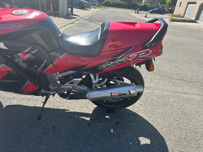 Suzuki GSX-R 1100 - foto 6