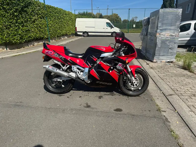 Suzuki GSX-R 1100 - foto 3