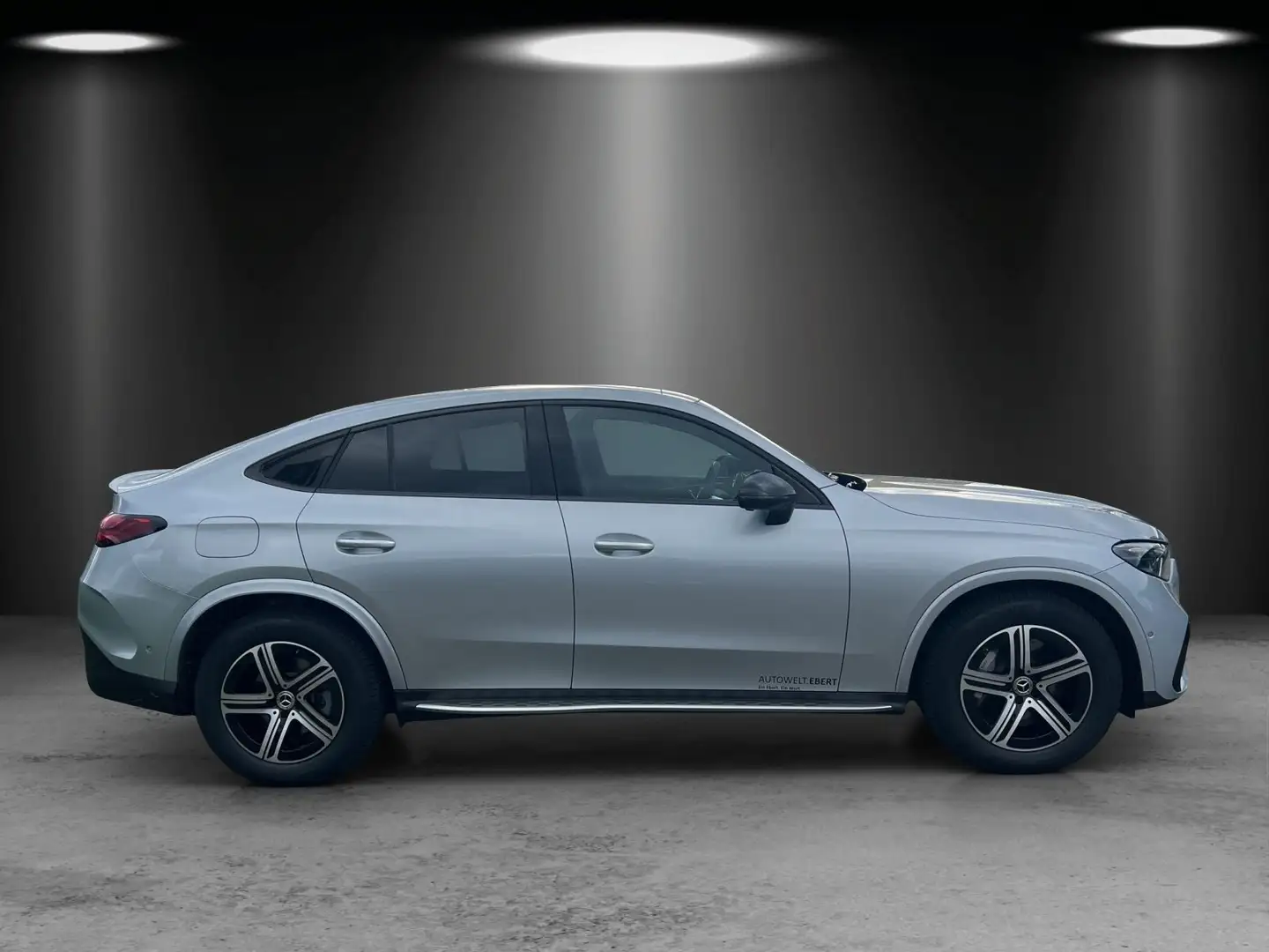 Mercedes-Benz GLC 300 d 4M Coupé AMG Pano AHK Burme KEYGO 360 Silber - 2