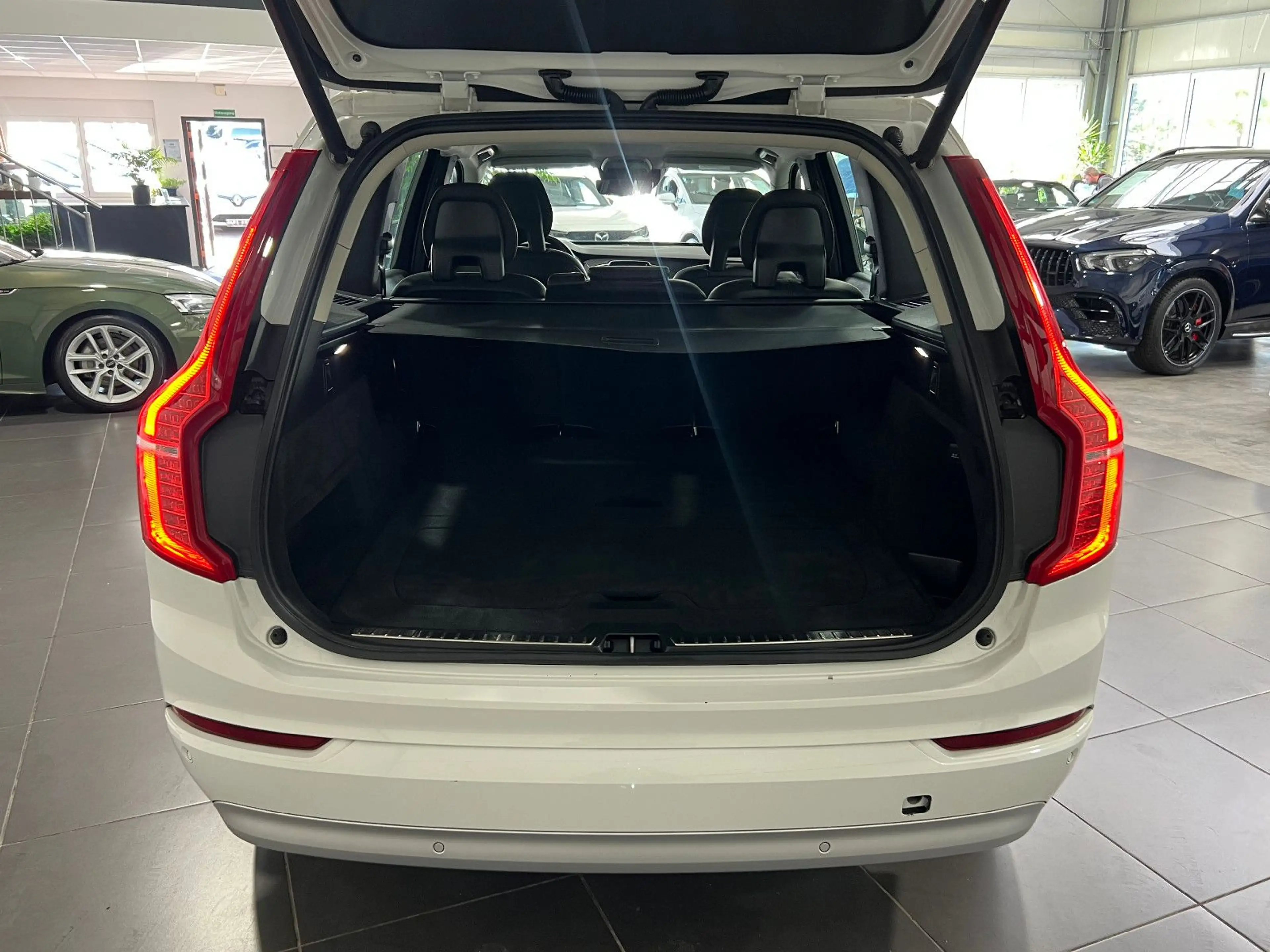 Volvo XC90 2.0 D AWD Automatik **Navi*Kamera*LED** — photo 9