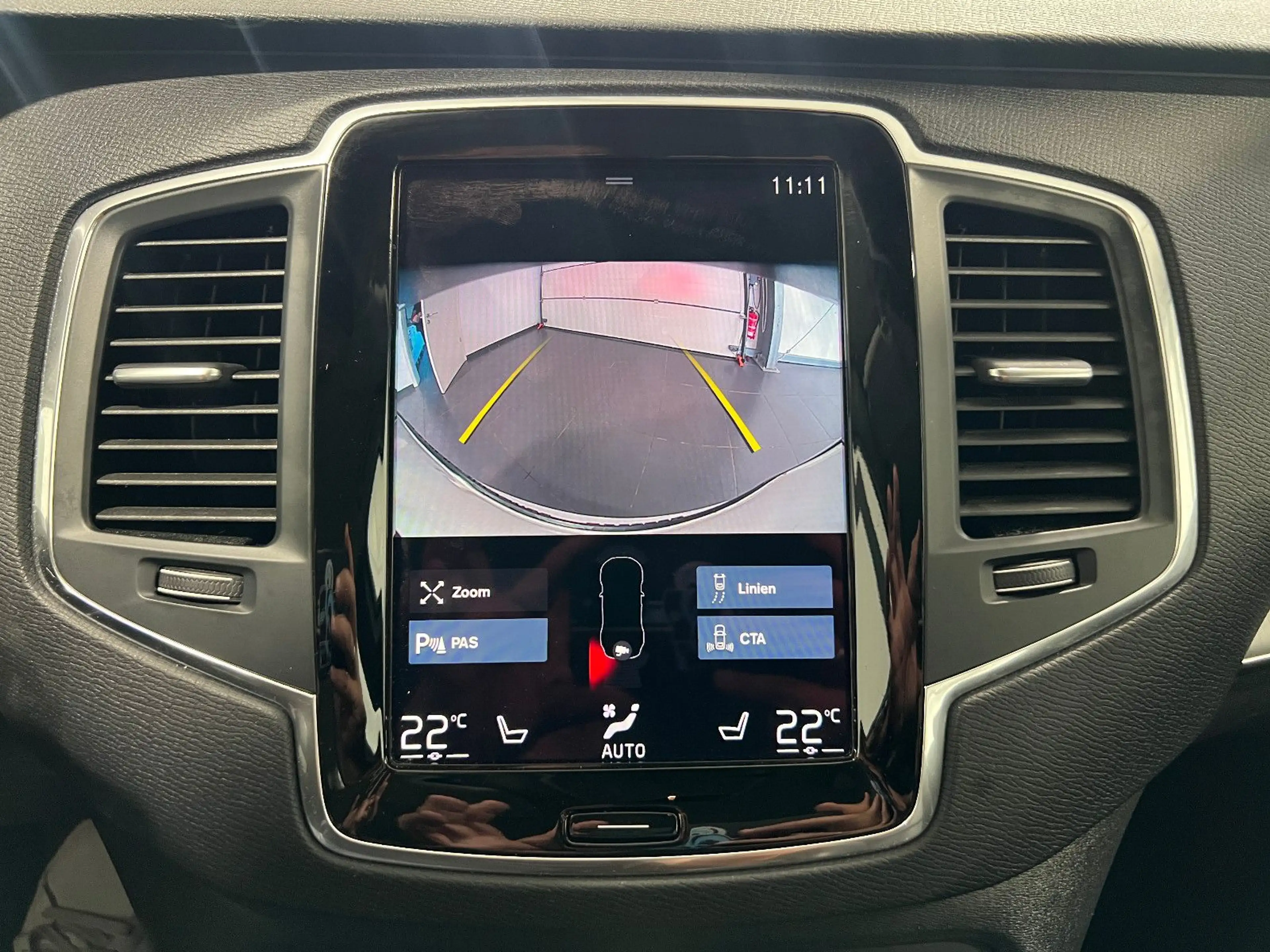 Volvo XC90 2.0 D AWD Automatik **Navi*Kamera*LED** — photo 12
