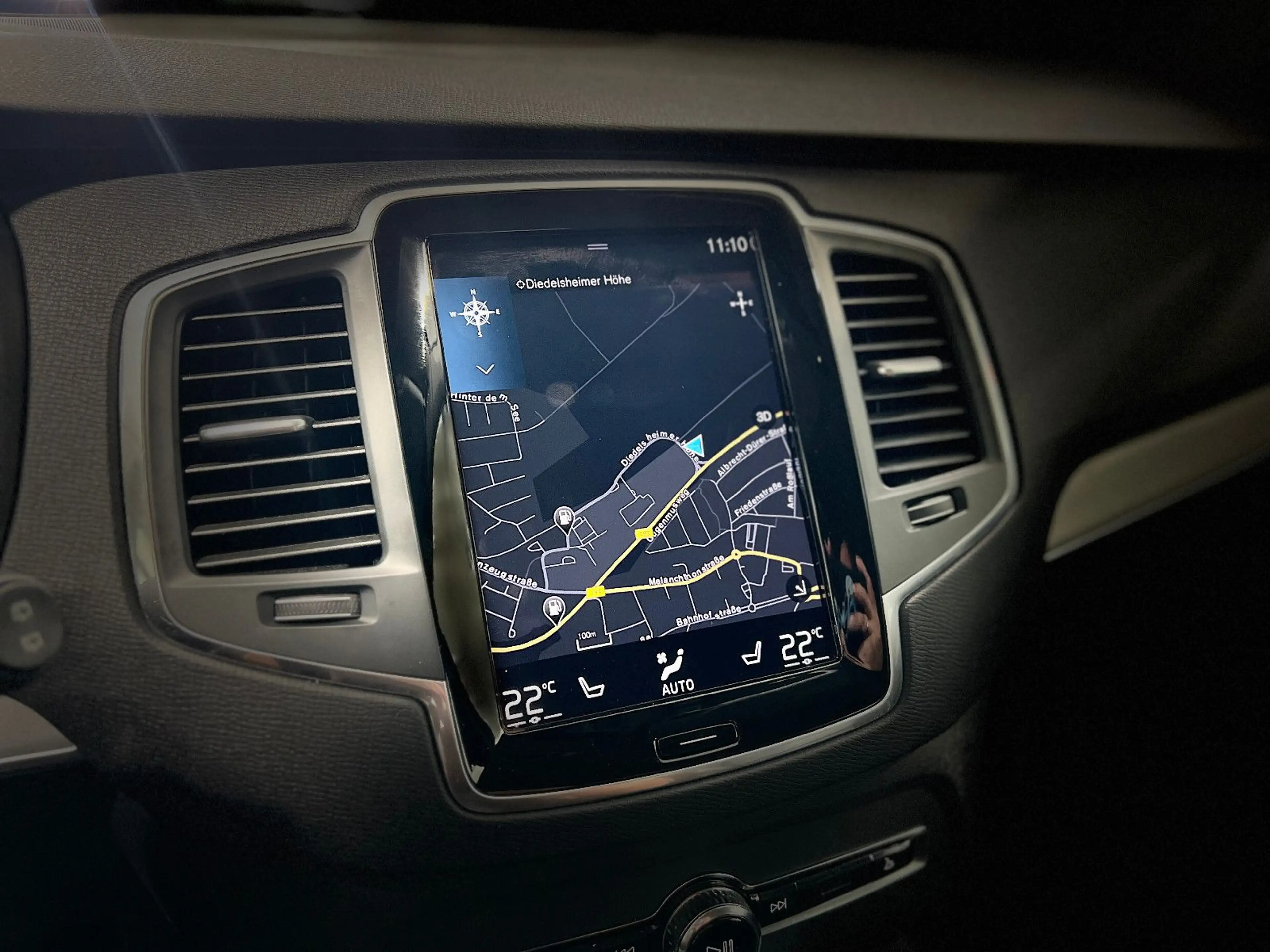 Volvo XC90 2.0 D AWD Automatik **Navi*Kamera*LED** — photo 11