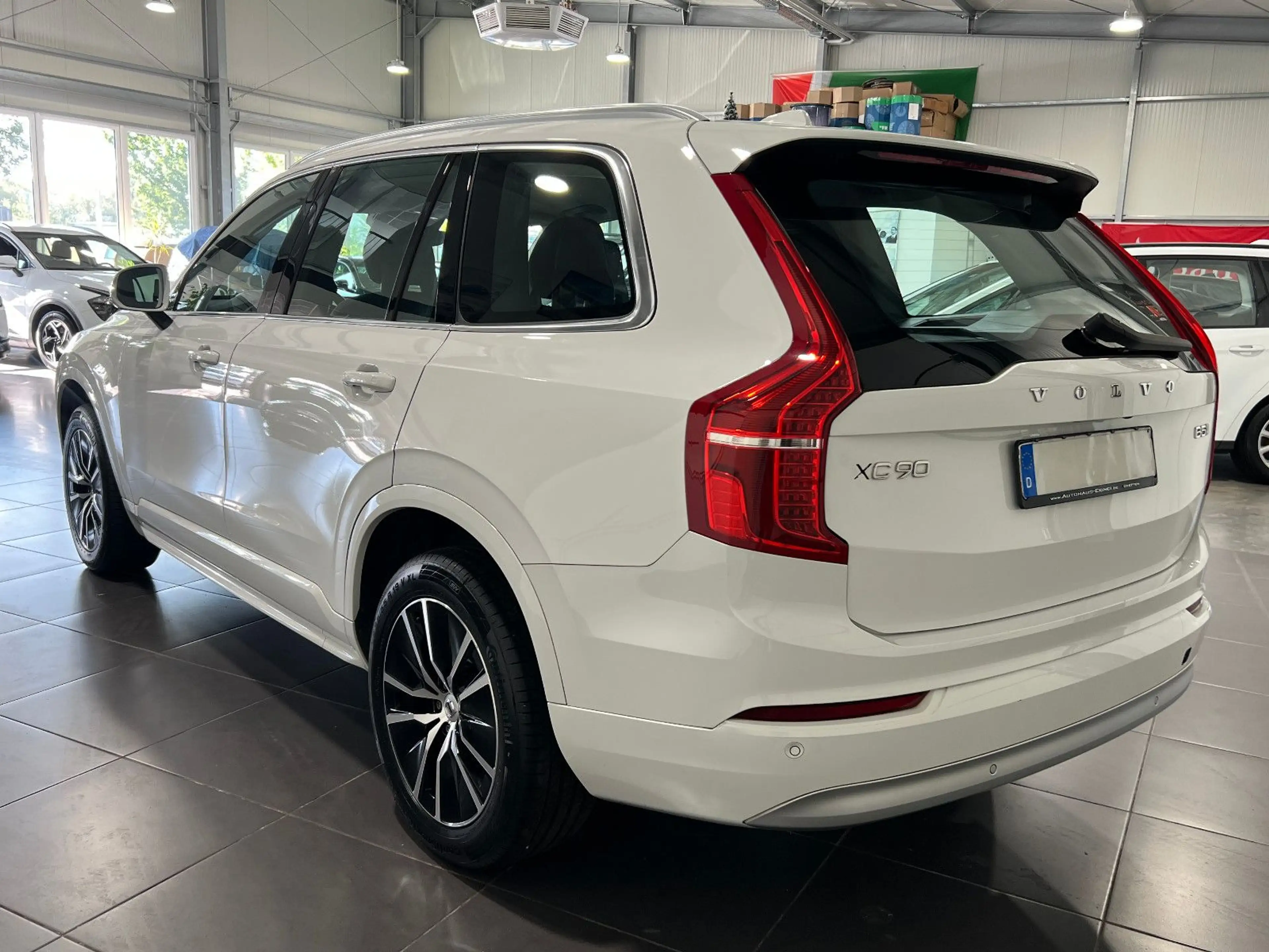 Volvo XC90 2.0 D AWD Automatik **Navi*Kamera*LED** — photo 2
