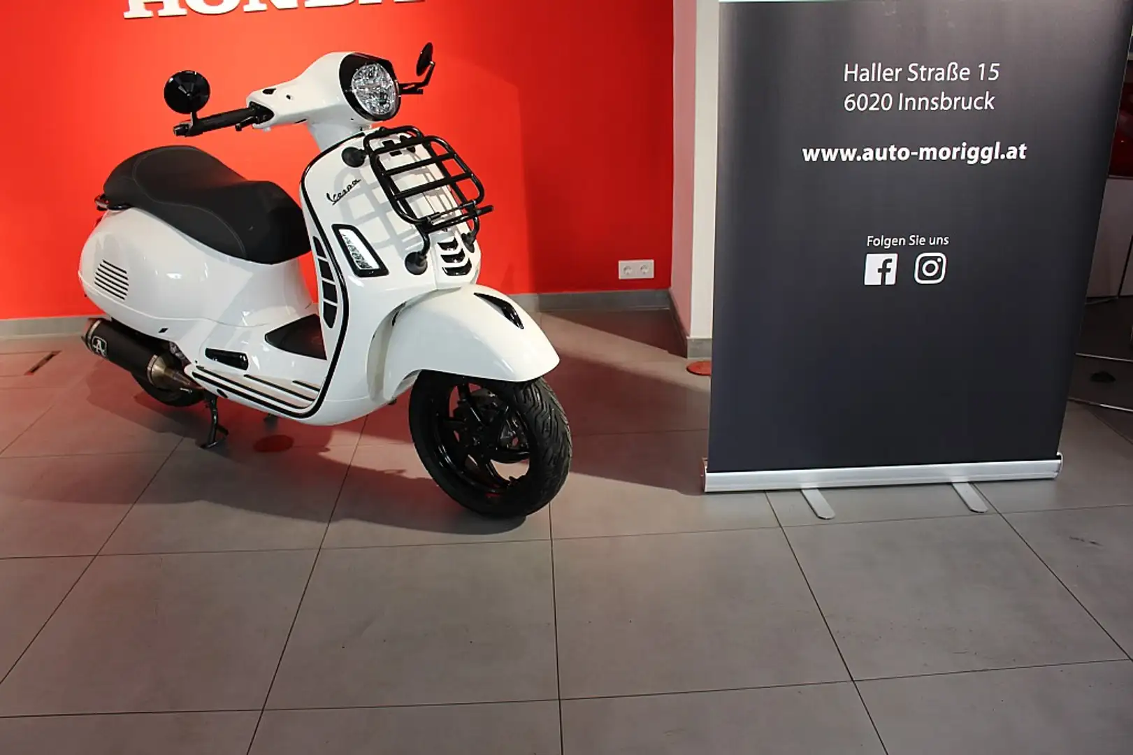 Vespa GTS 300 ABS - 1