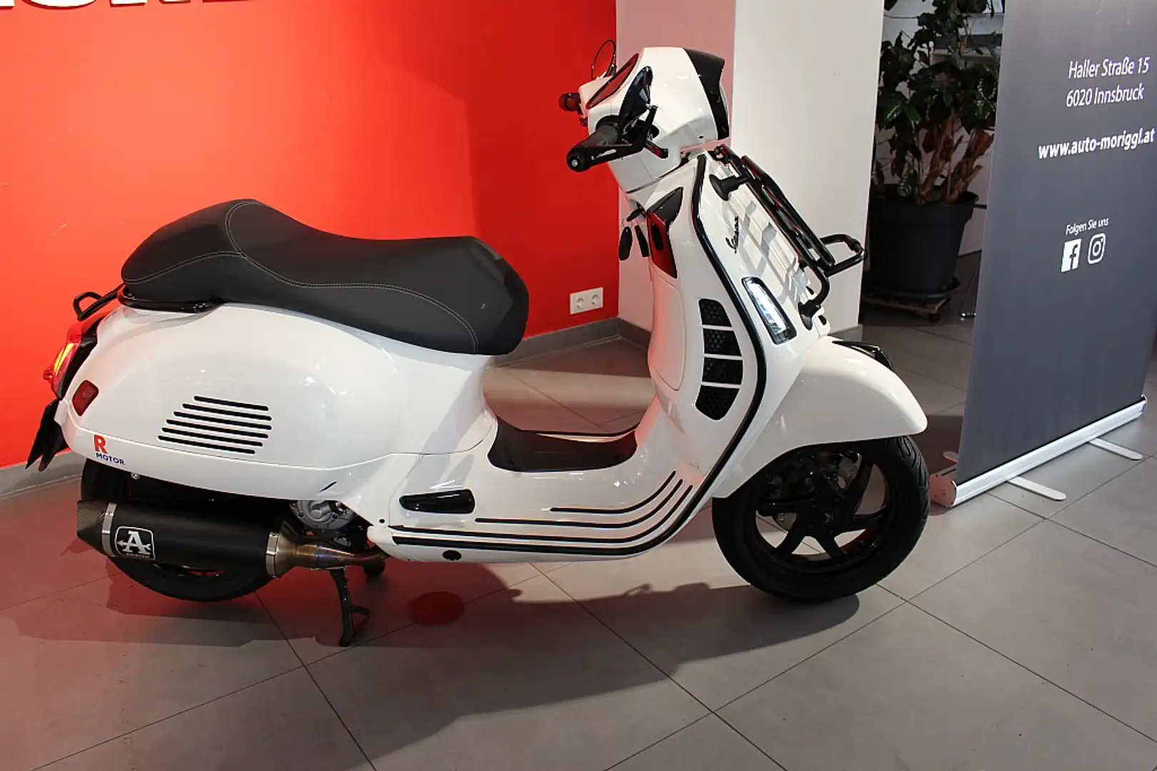 Vespa GTS 300 ABS - 2