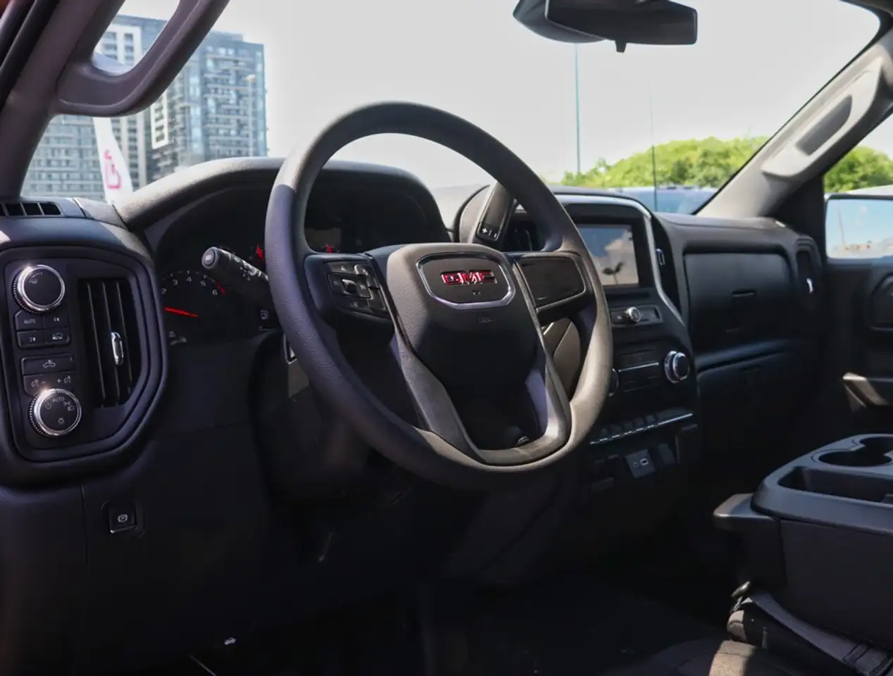 GMC Sierra 1500 снимка GMC Sierra 1500