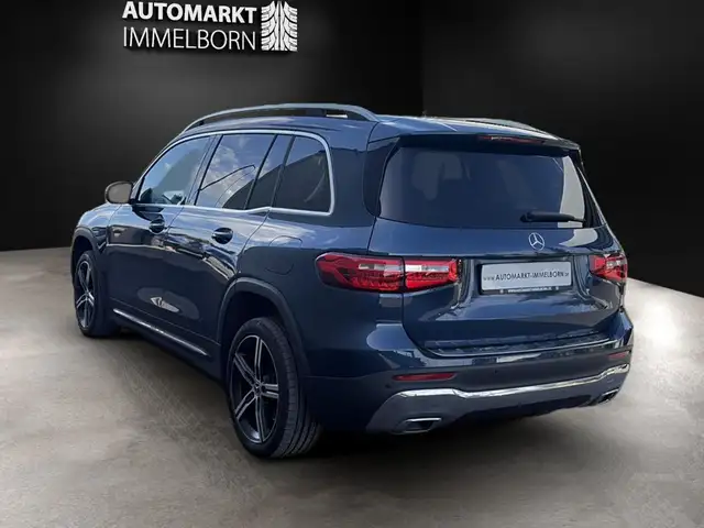 Mercedes-Benz GLB view 5